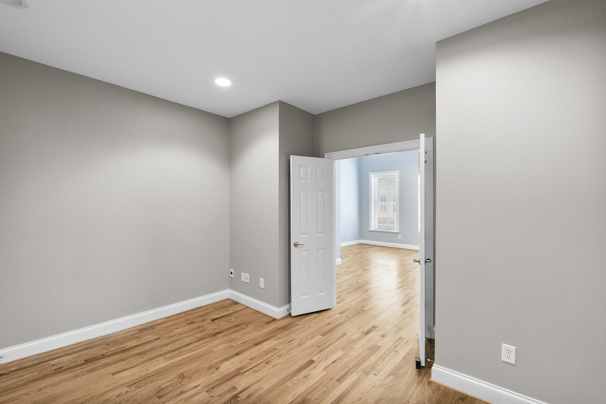 135 E Main Street 205-207 Property Photo 41