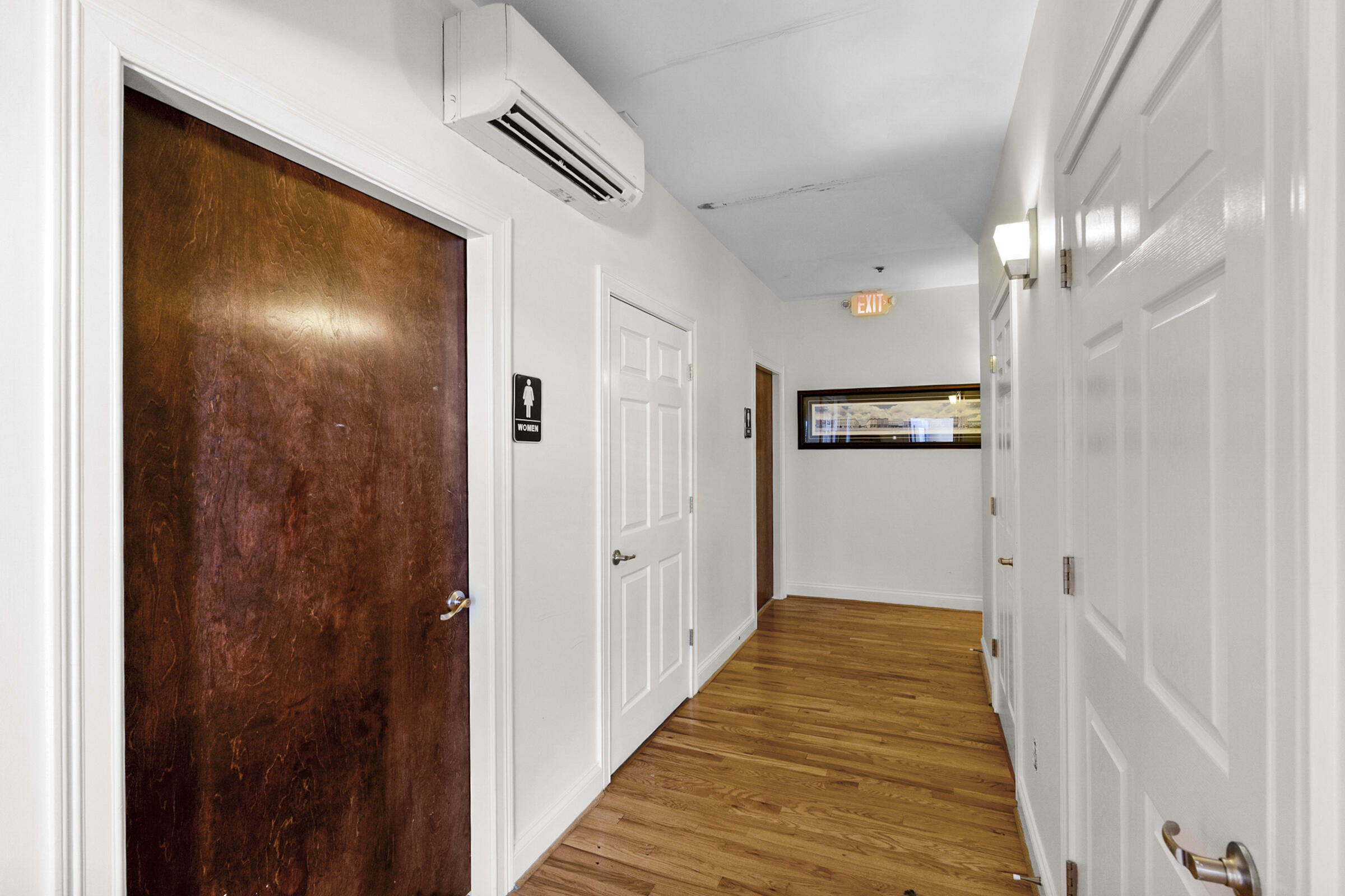135 E Main Street 201-202 Property Photo 14