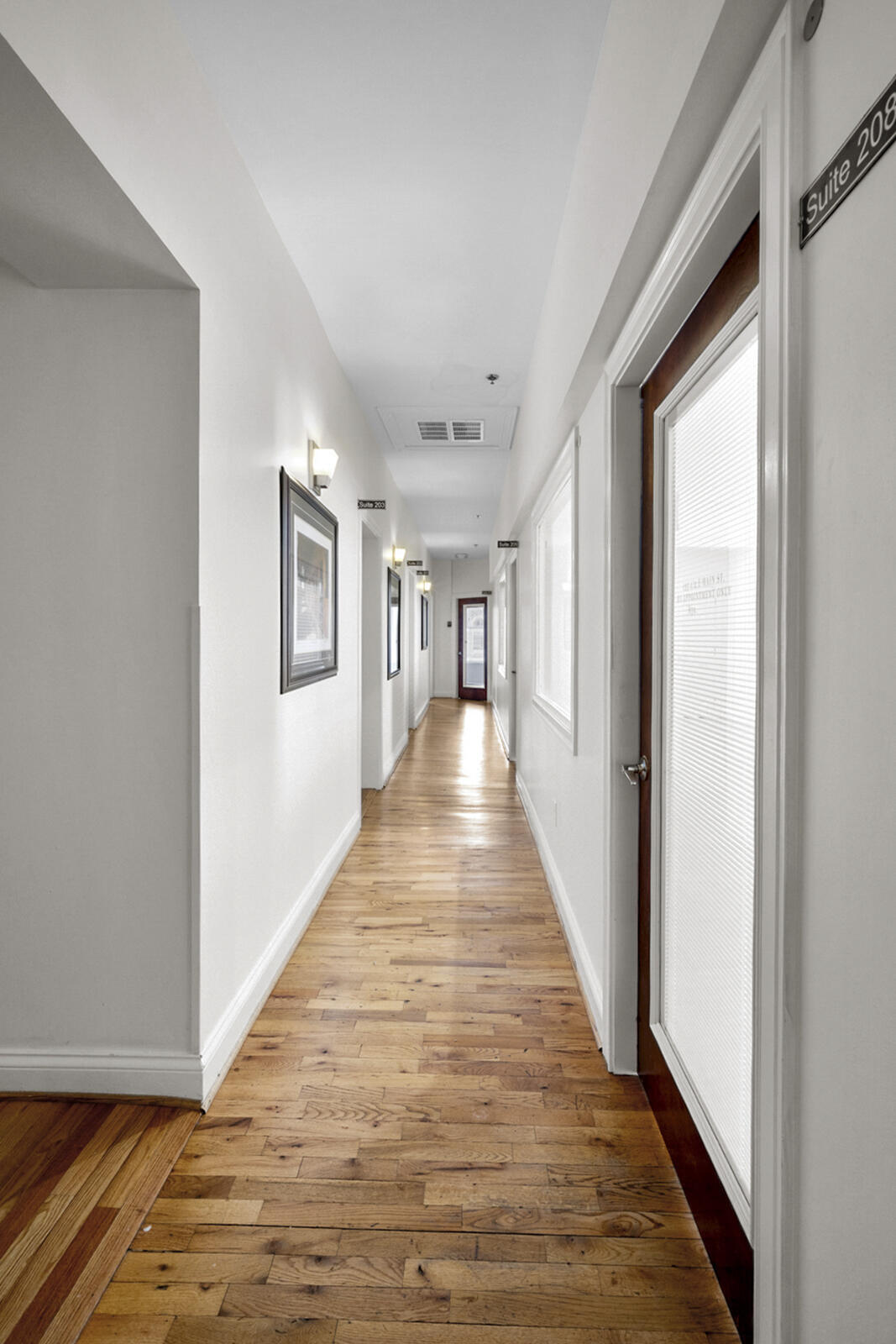135 E Main Street 201-202 Property Photo 23