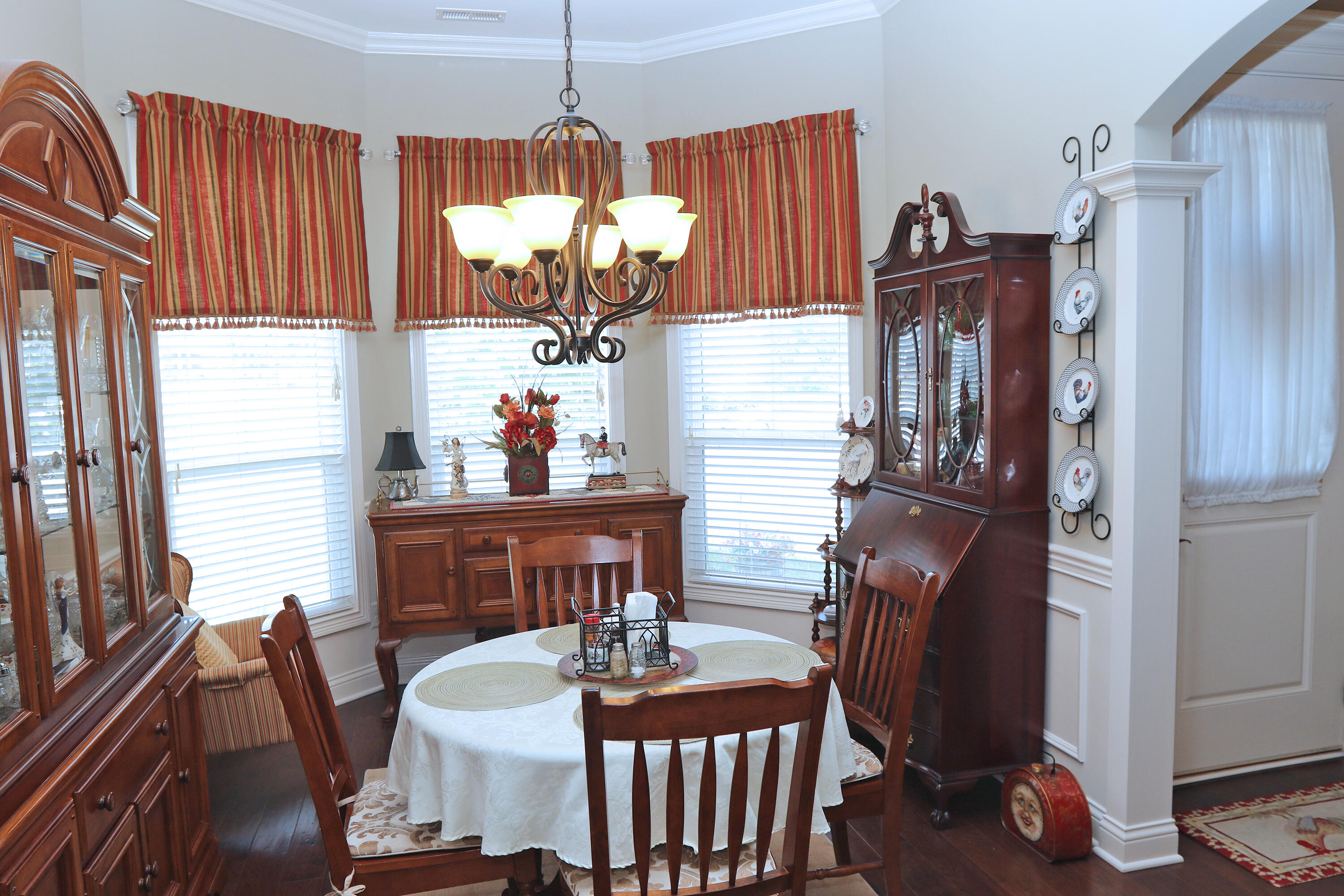 222 Ikebana Drive Property Photo 7
