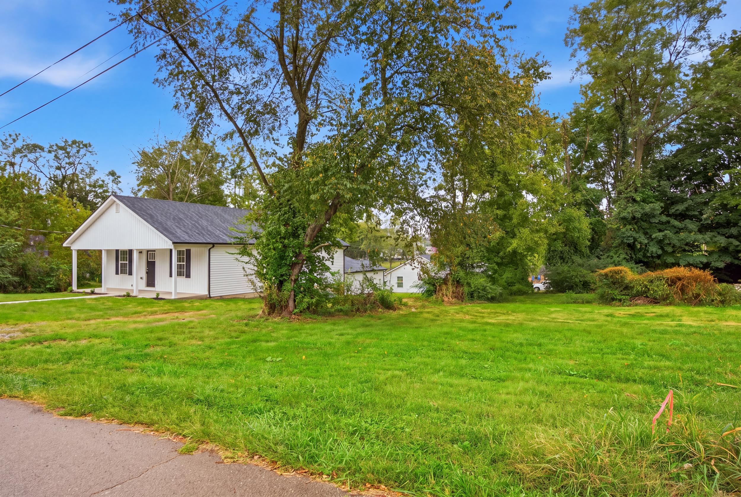 1228 Squires Alley Property Photo 2