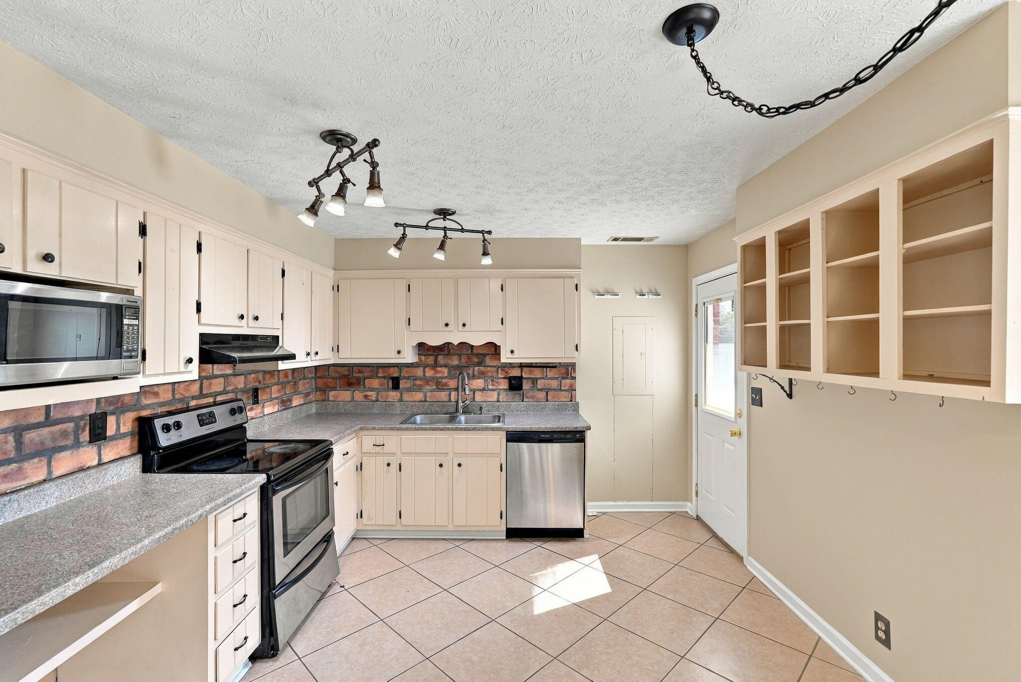 840 Old Lair Road Property Photo 11