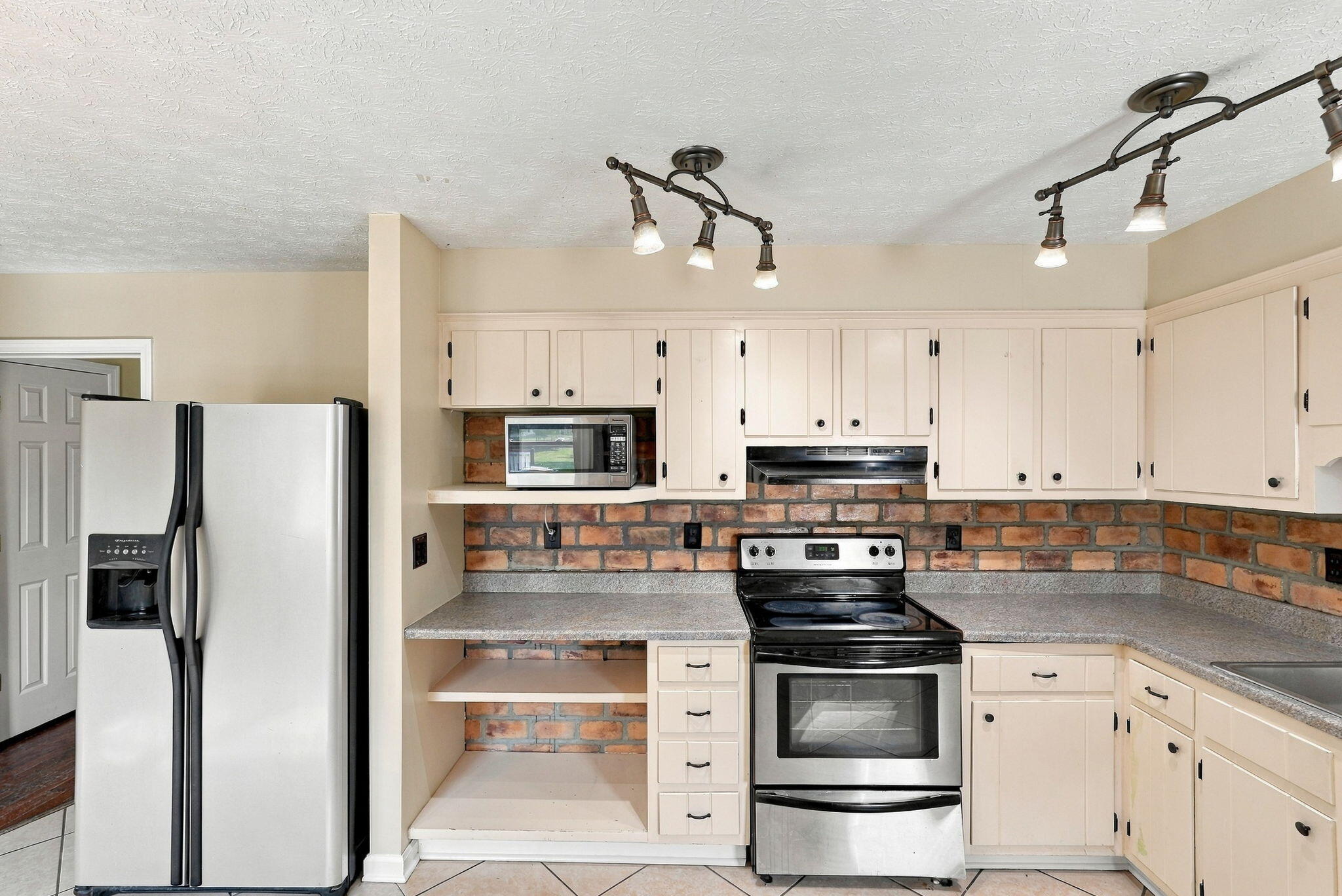 840 Old Lair Road Property Photo 12