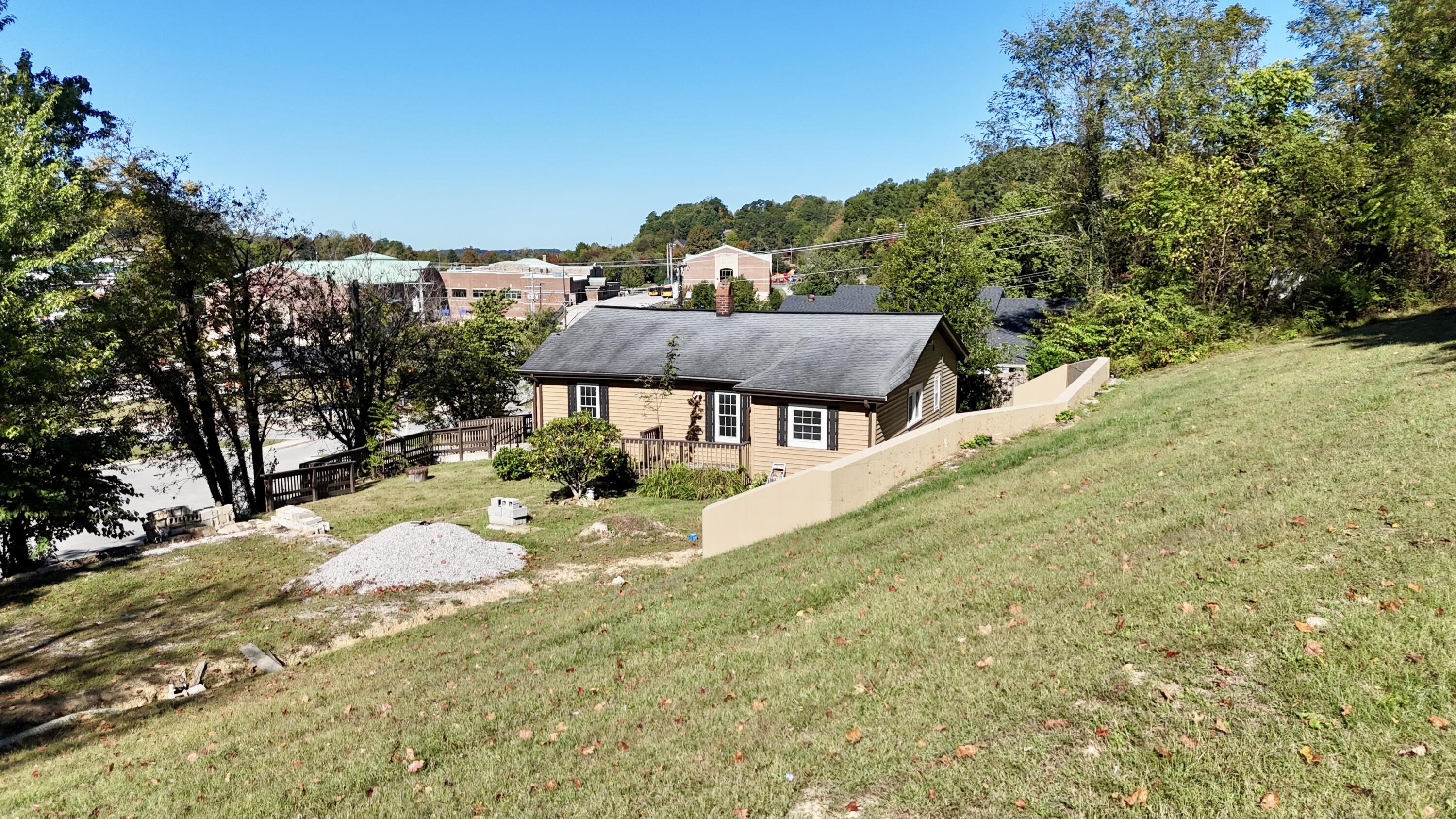 105 Oakley Street Property Photo 1