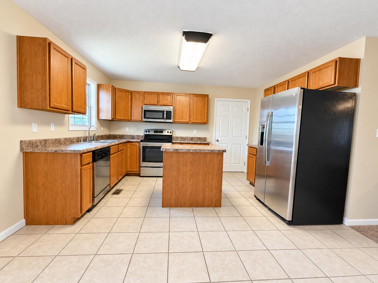 738 Opossum Kingdom Road Property Photo 7