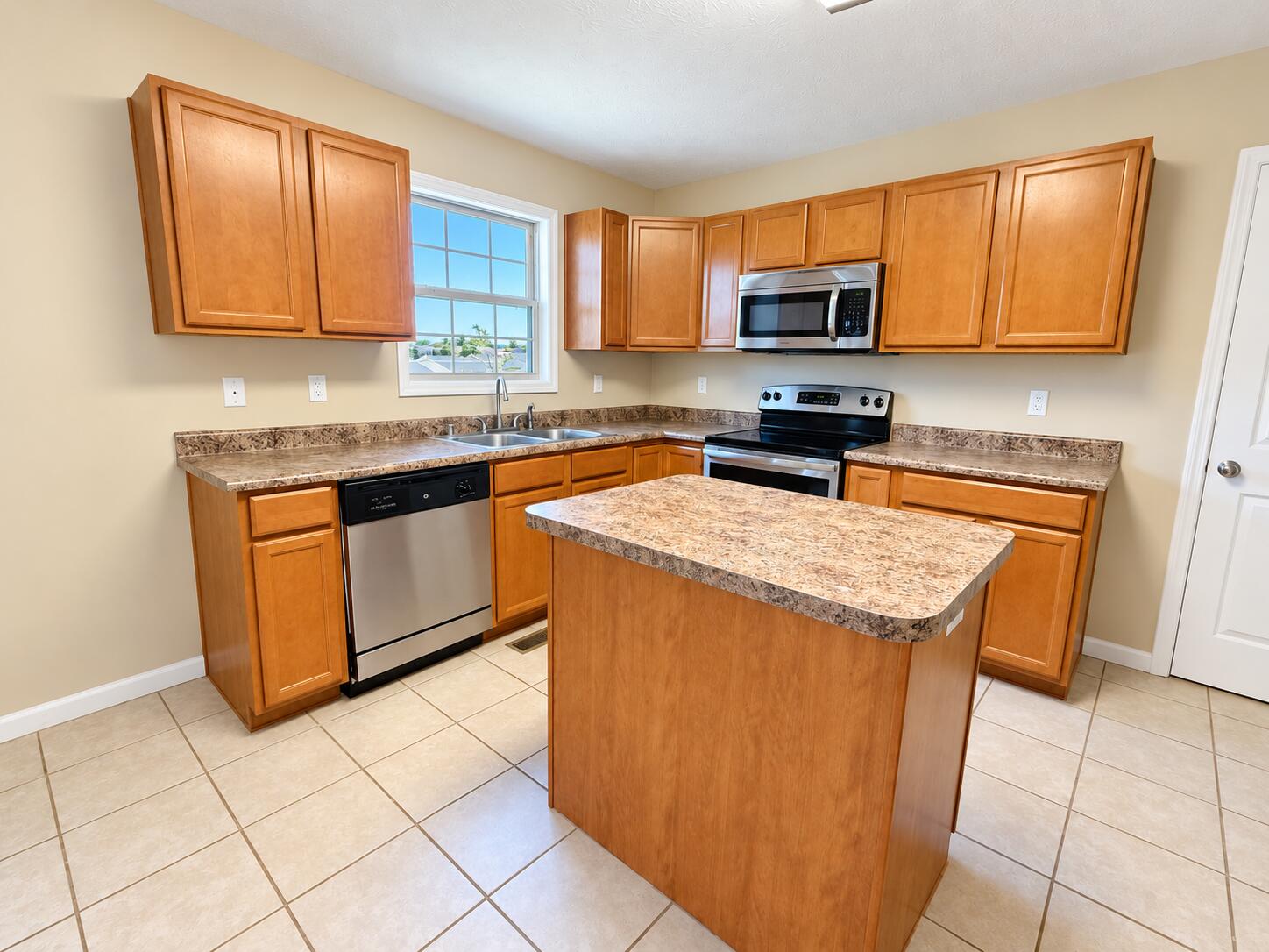 738 Opossum Kingdom Road Property Photo 8