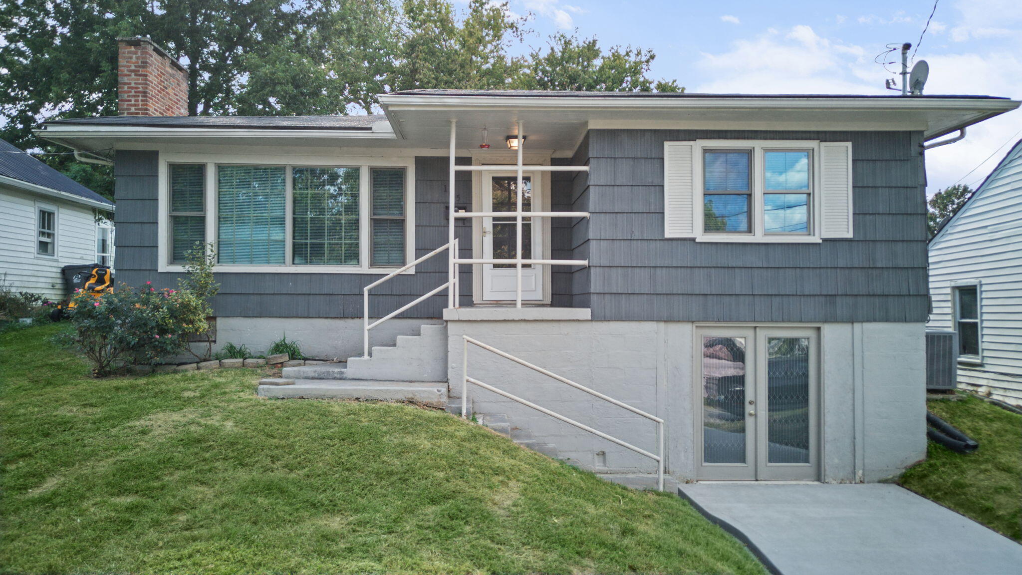 105 Bennett Place Property Photo 3