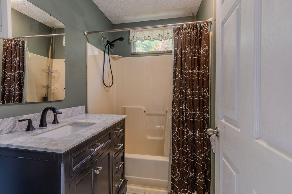 33 Aberdeen Lane Property Photo 7