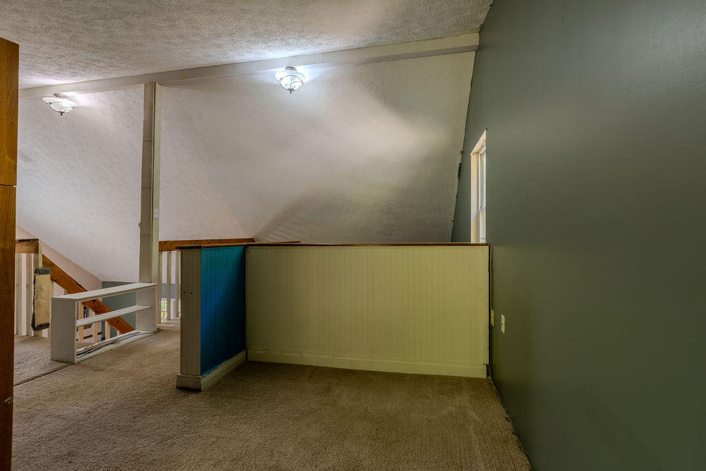 33 Aberdeen Lane Property Photo 13