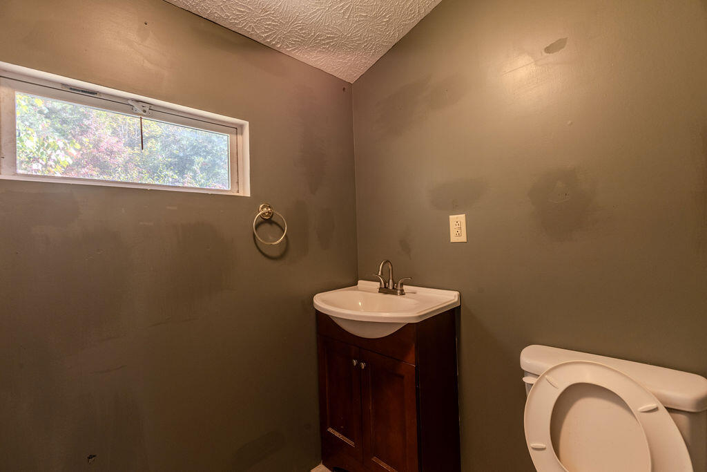 33 Aberdeen Lane Property Photo 14