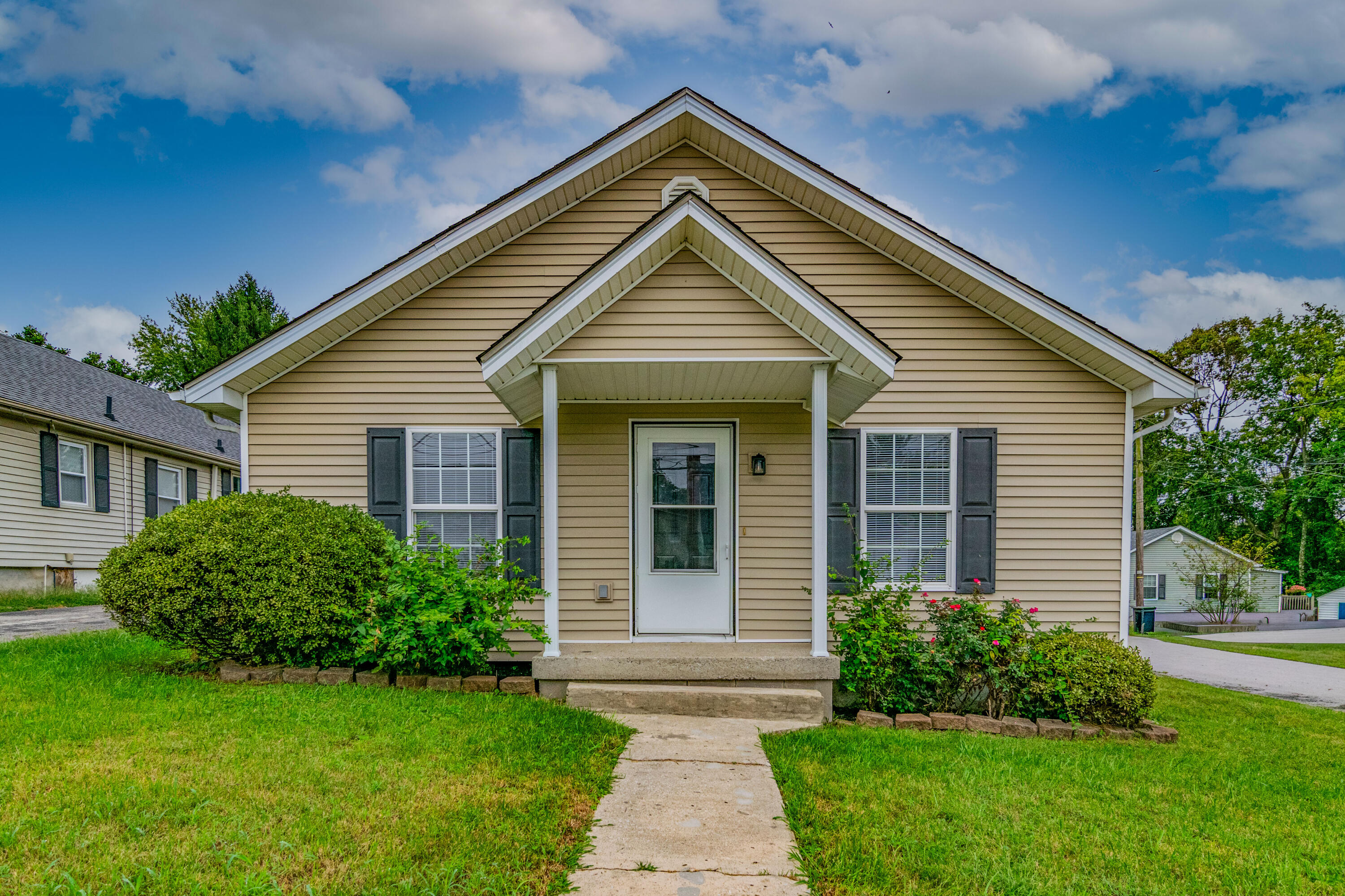 15 Maryland Avenue Property Photo 1