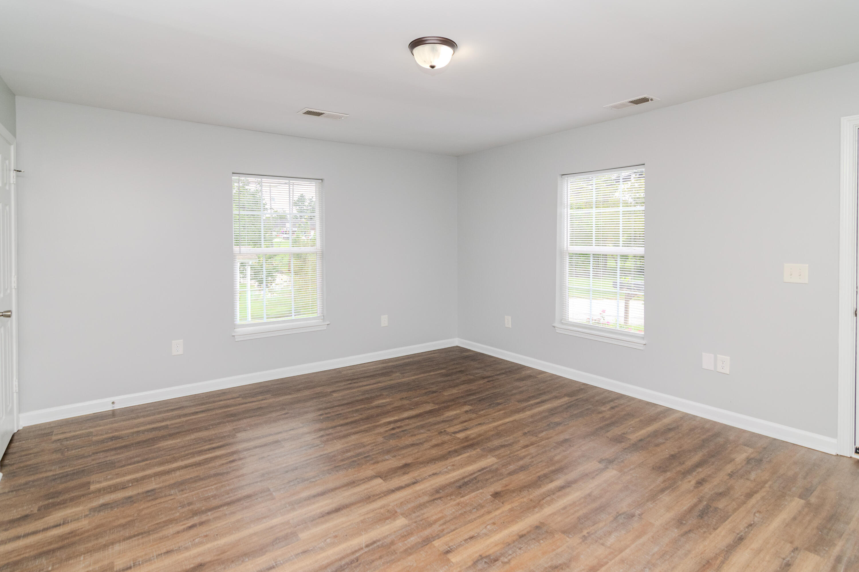 15 Maryland Avenue Property Photo 32