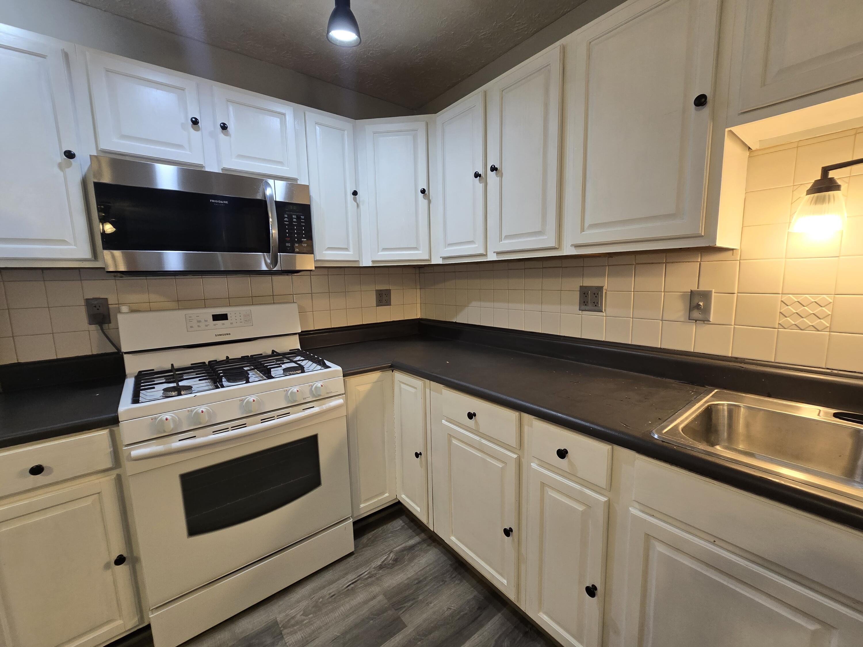 3820 Wem Drive Property Photo 15