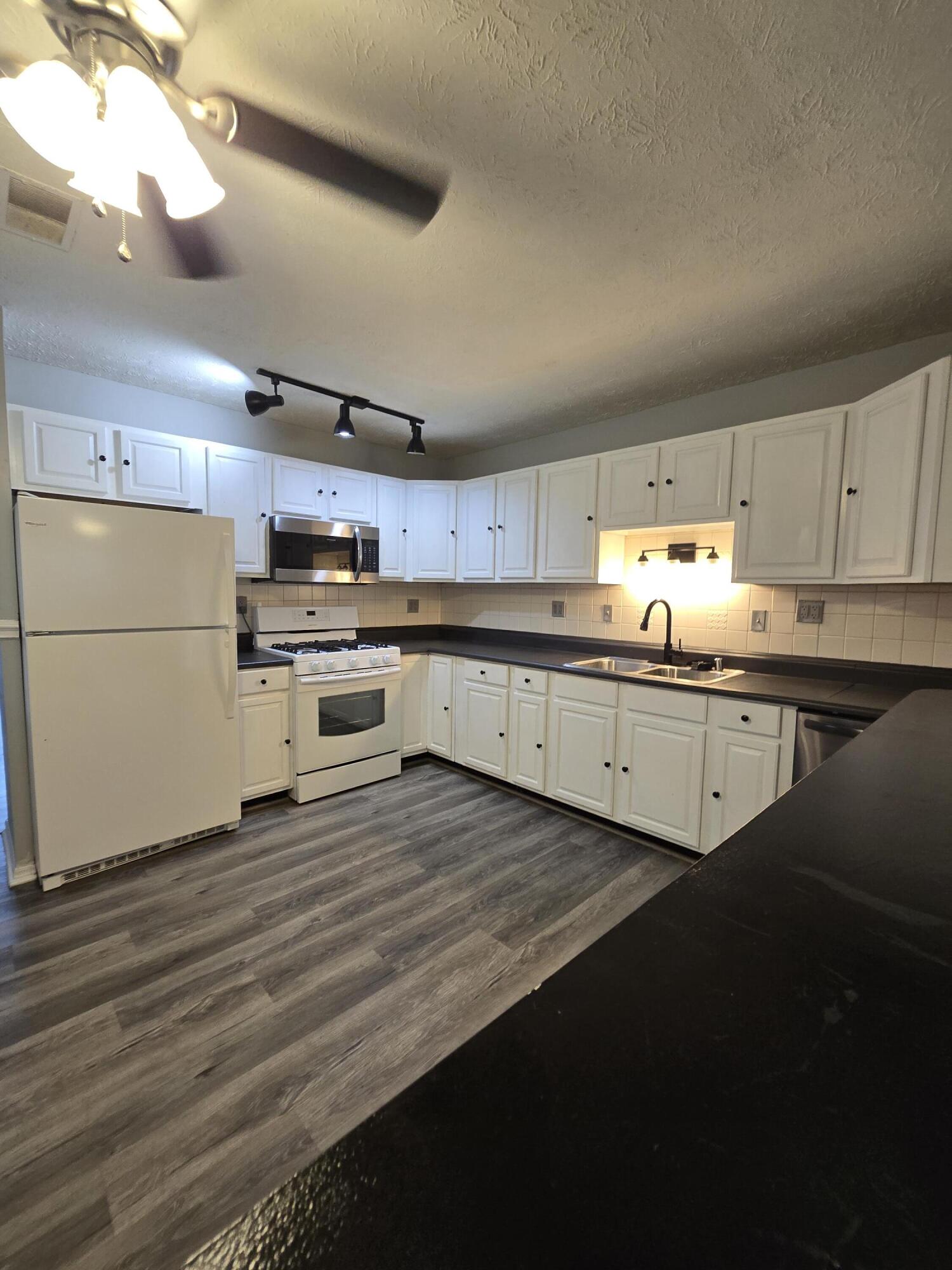 3820 Wem Drive Property Photo 18