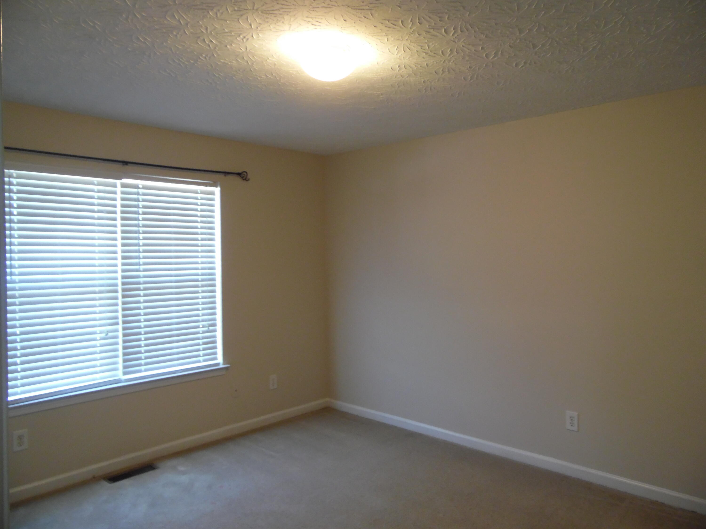 3048 Mapleleaf Park Property Photo 4
