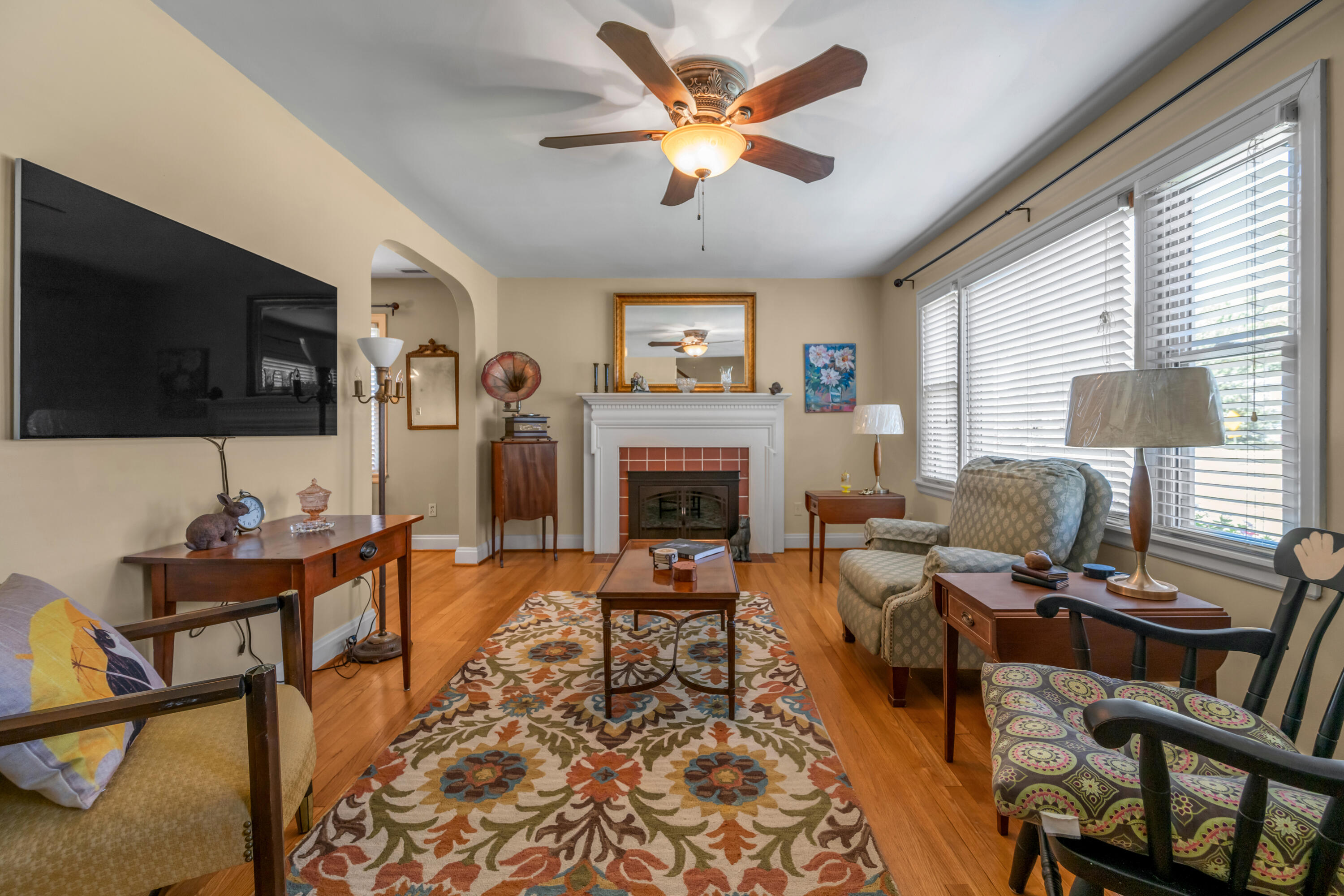 568 Mitchell Avenue Property Photo 4