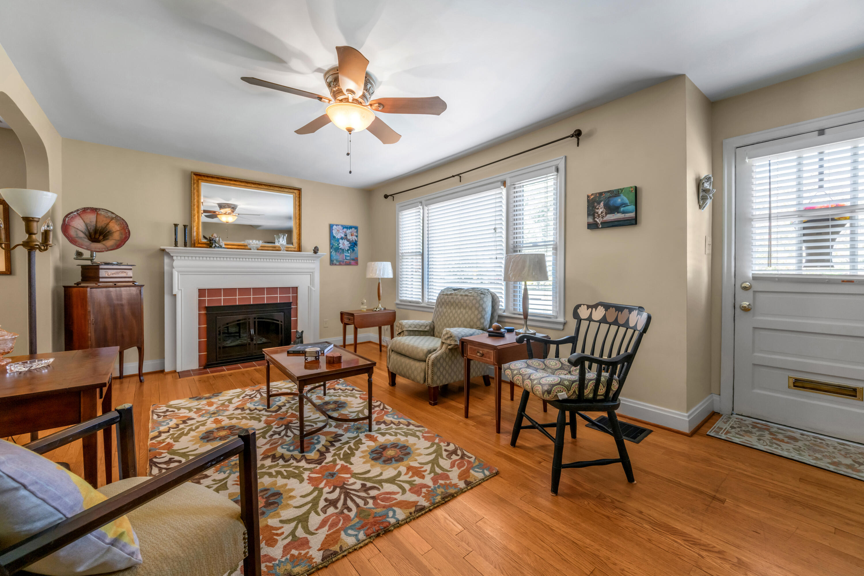 568 Mitchell Avenue Property Photo 7