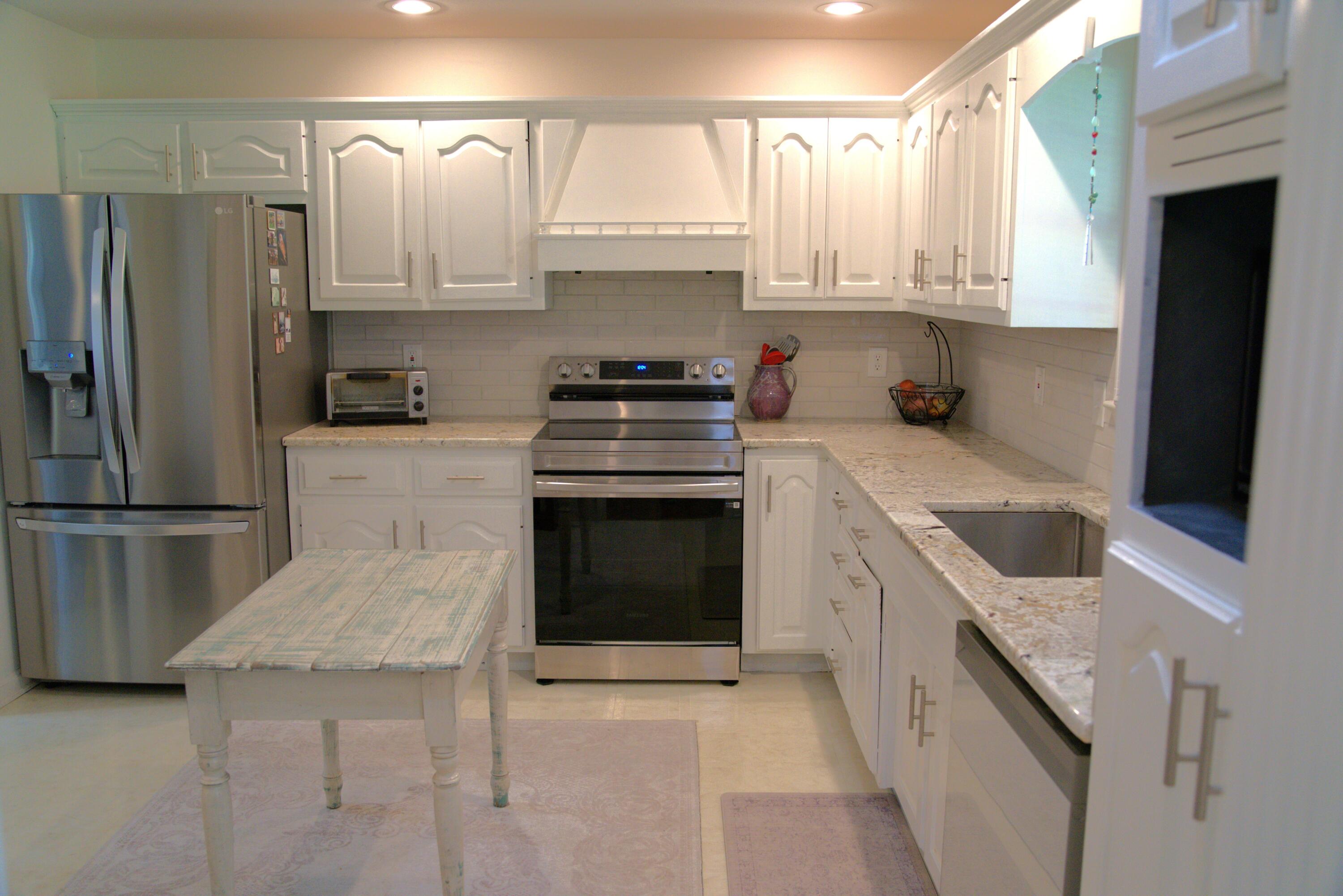 335 Colony Drive Property Photo 4
