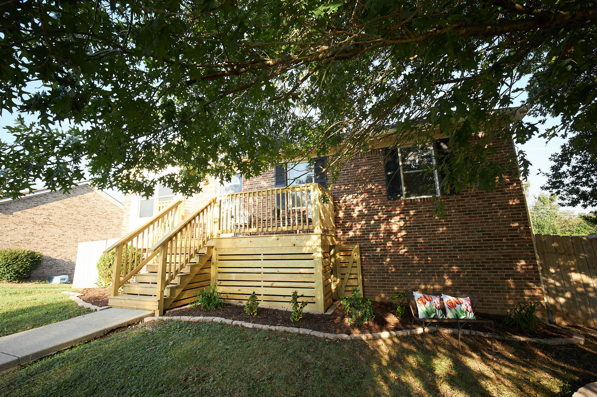 801 Woodspointe Way Property Photo 3