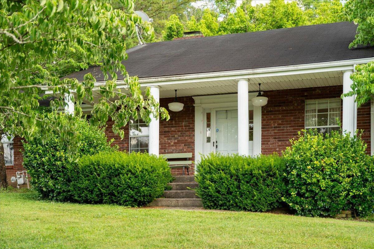 4475 Campton Road Property Photo 6