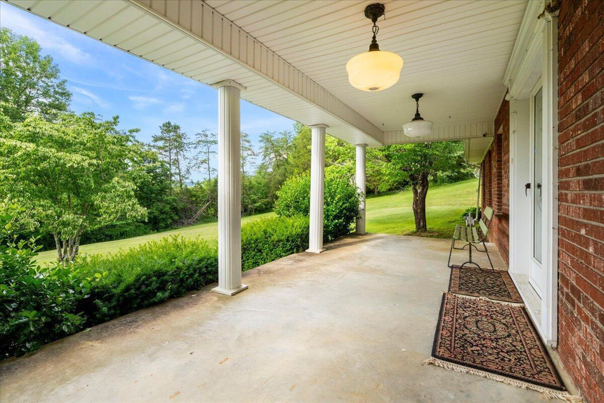4475 Campton Road Property Photo 13
