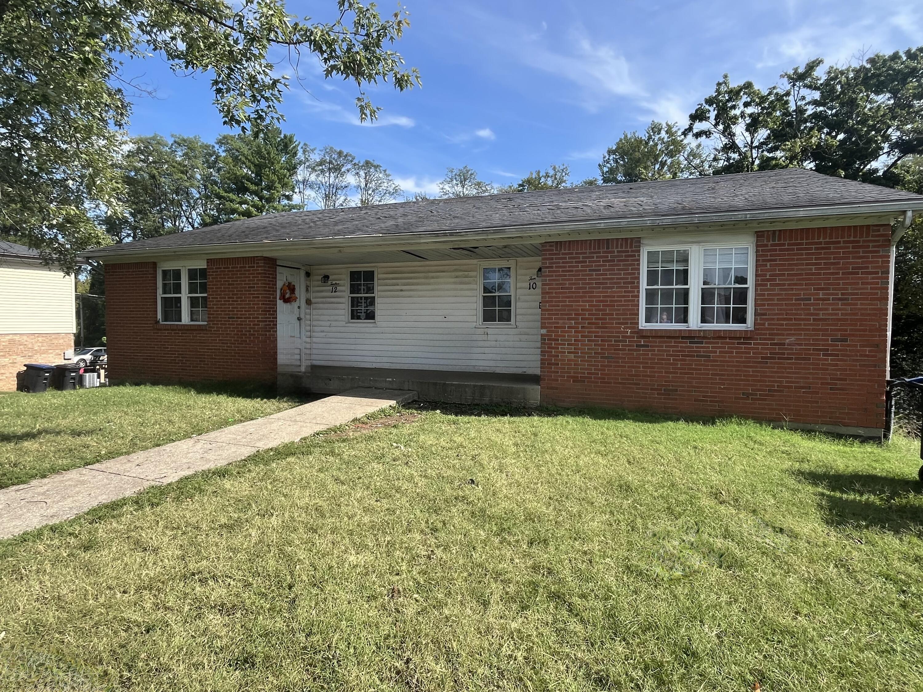 10-12 American Way Property Photo 1