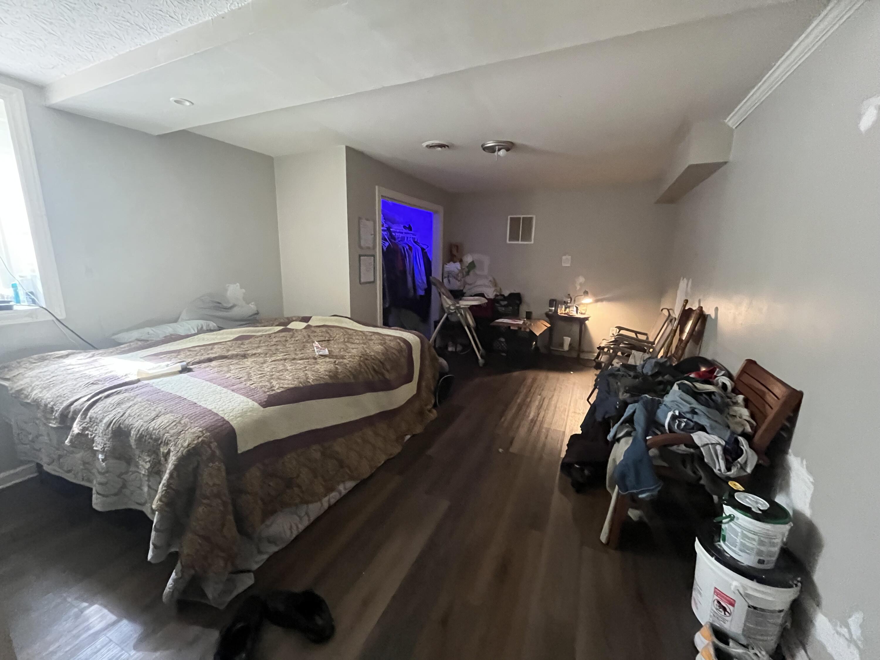 10-12 American Way Property Photo 9