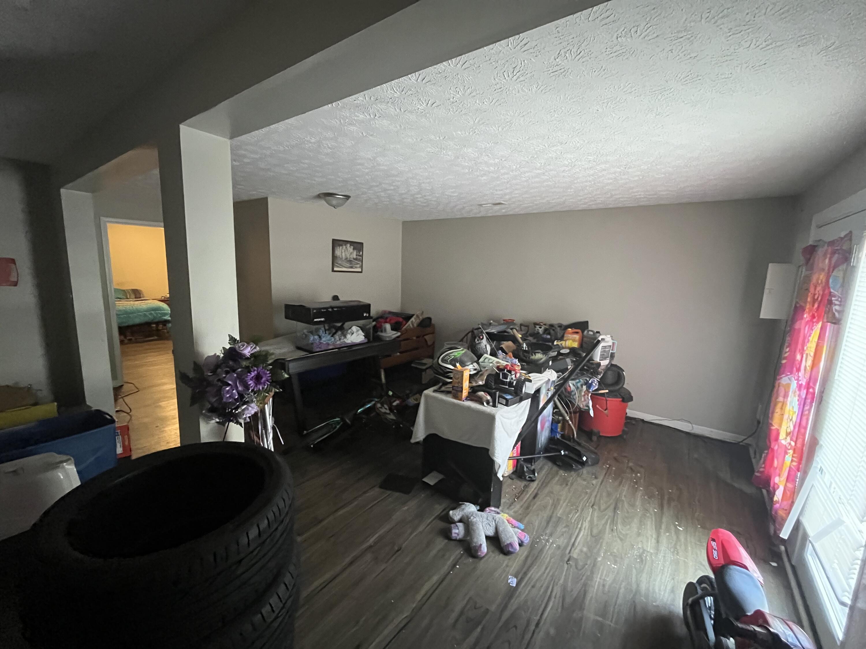 10-12 American Way Property Photo 20