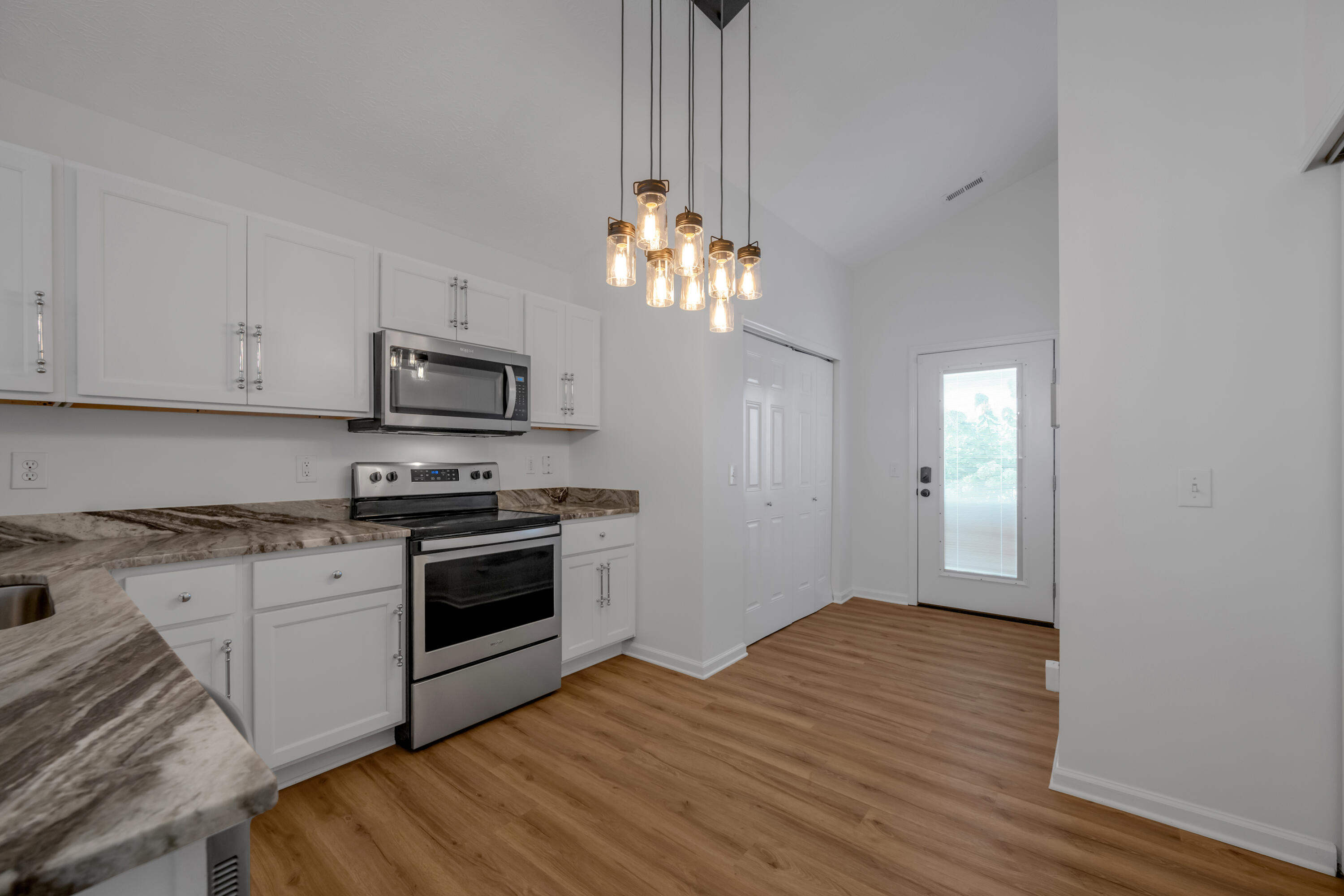 1037 Lemon Rue Way Property Photo 11