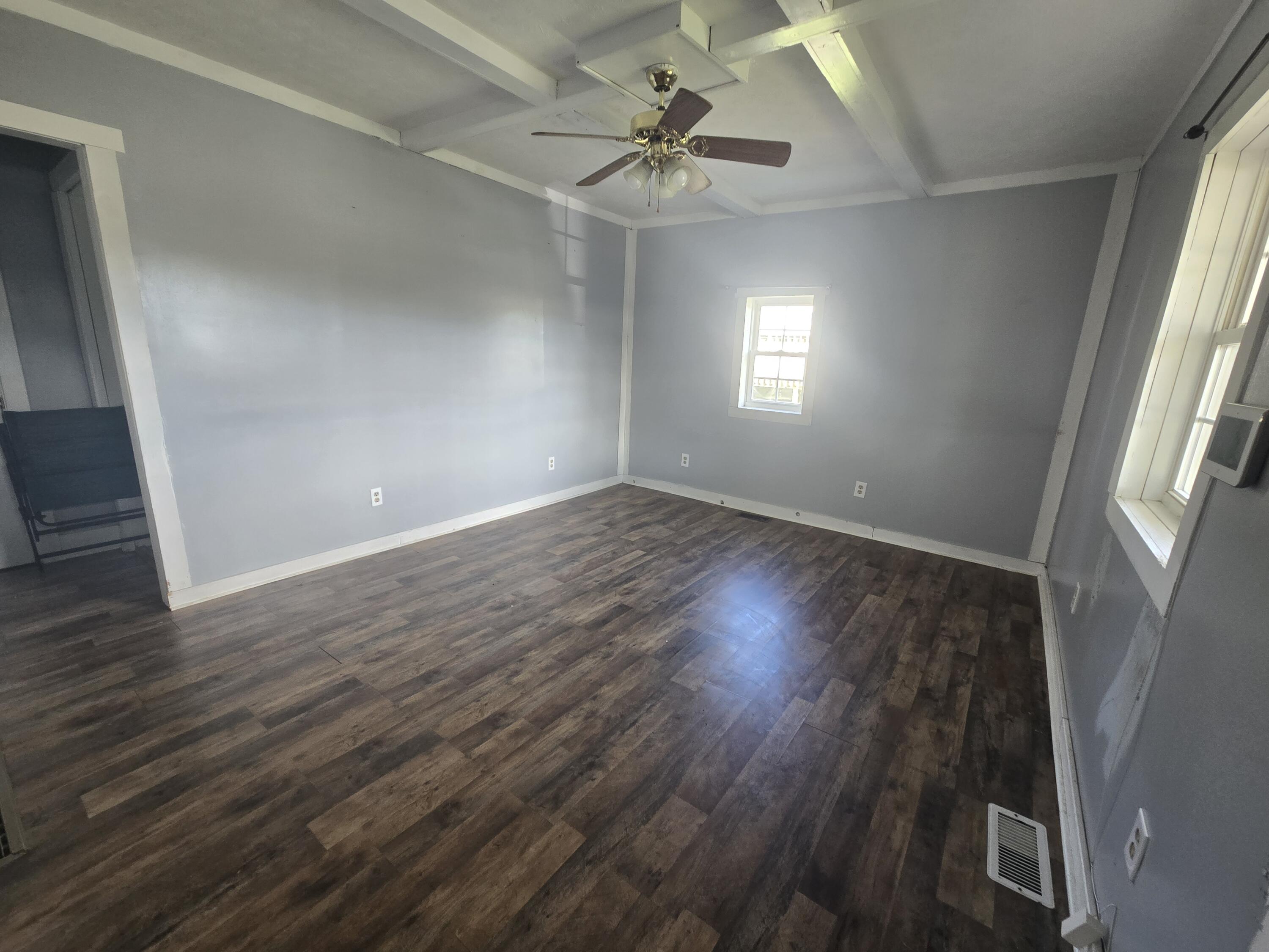 473 E Office Street Property Photo 9
