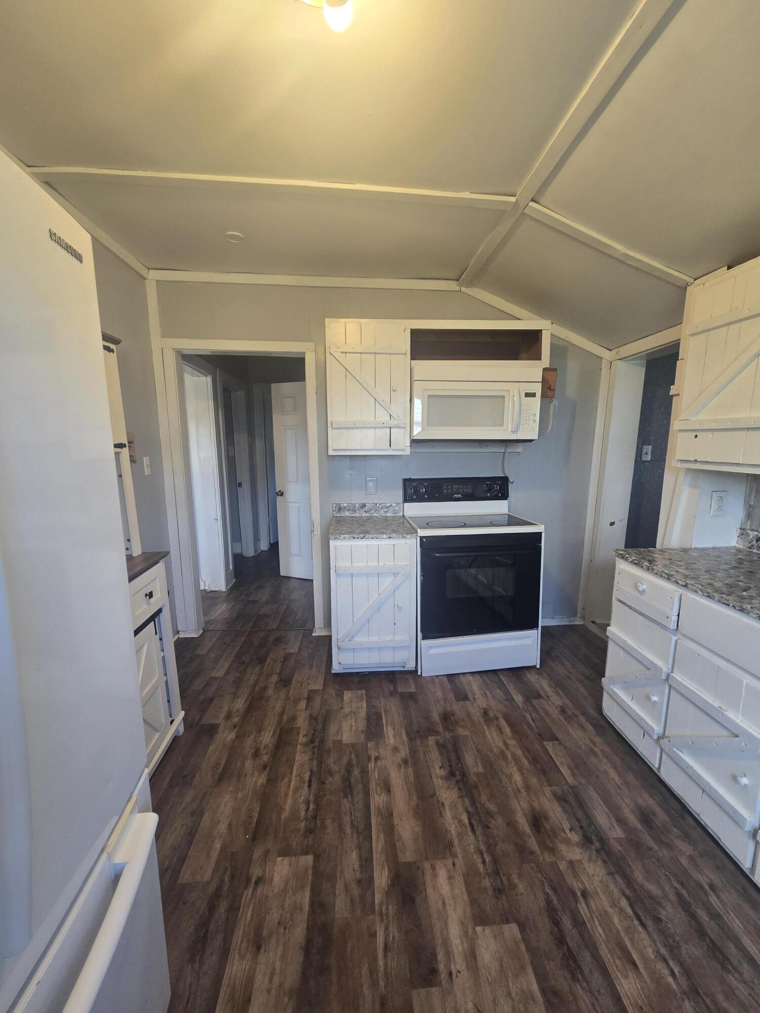 473 E Office Street Property Photo 14