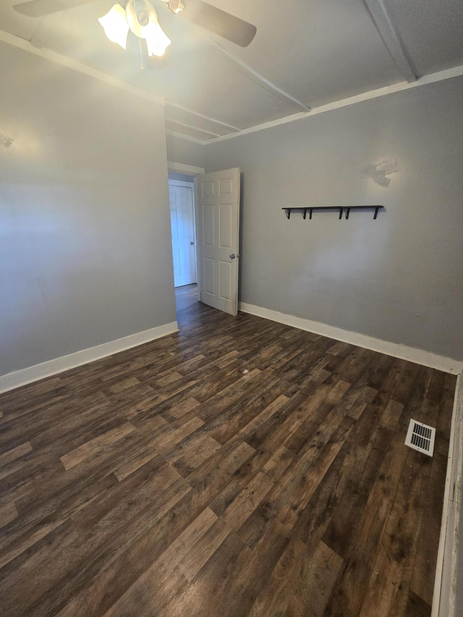 473 E Office Street Property Photo 18