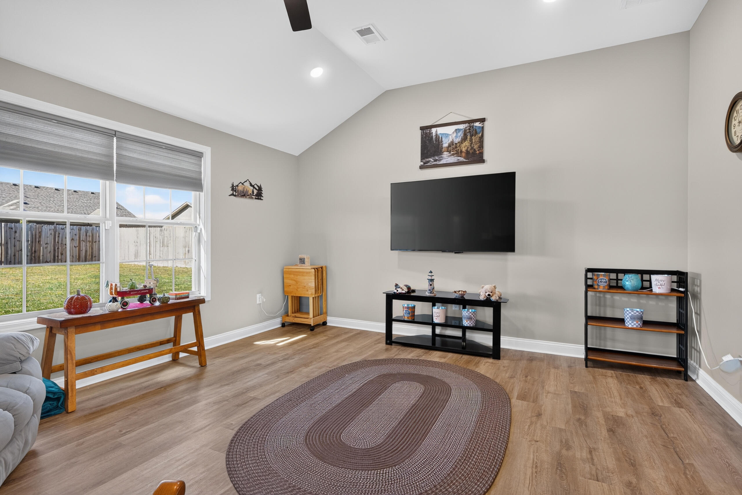 205 Brook Cove Property Photo 5