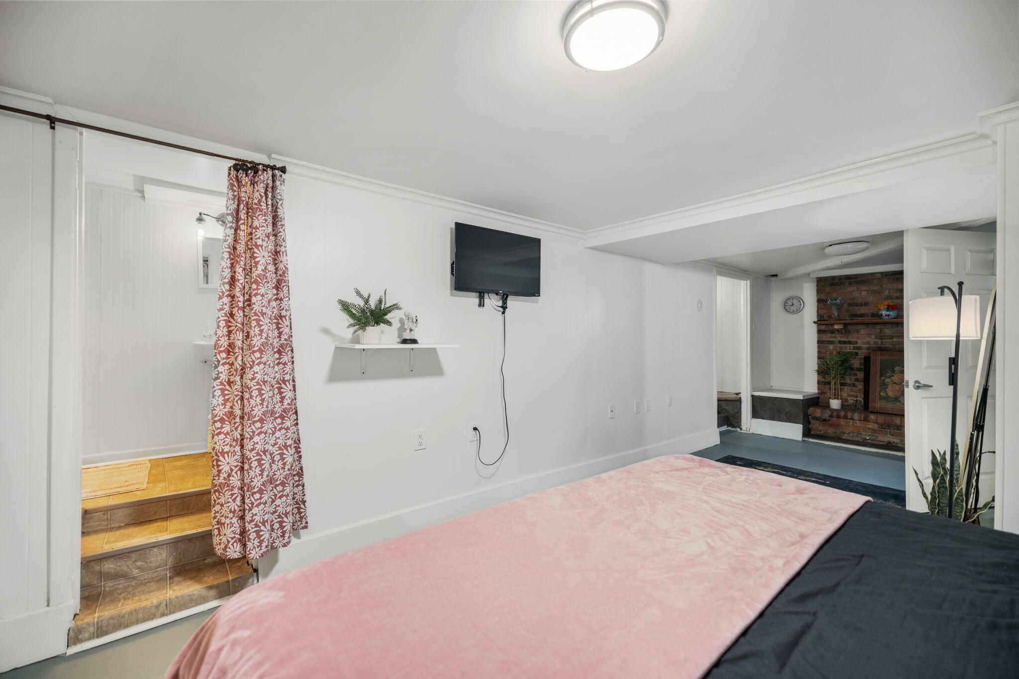 215 Antwerp Avenue Property Photo 46