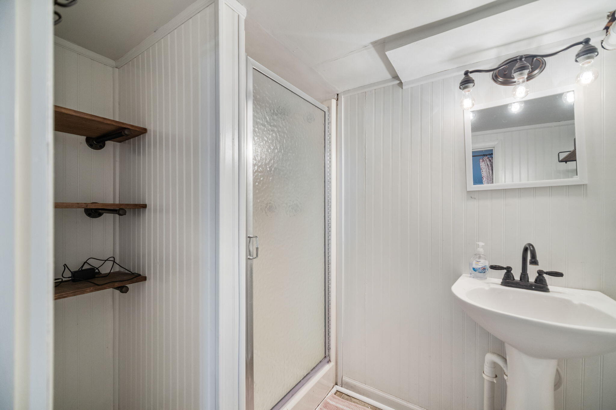 215 Antwerp Avenue Property Photo 48