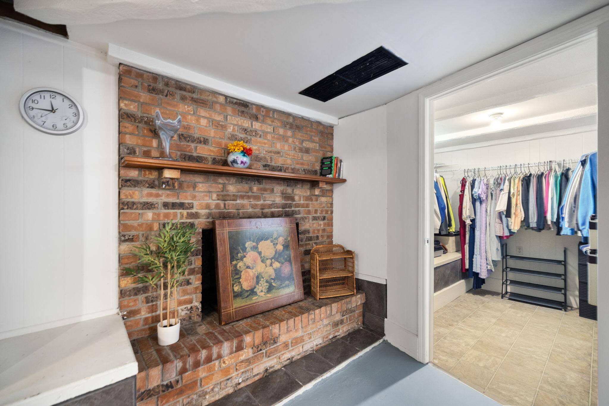 215 Antwerp Avenue Property Photo 49