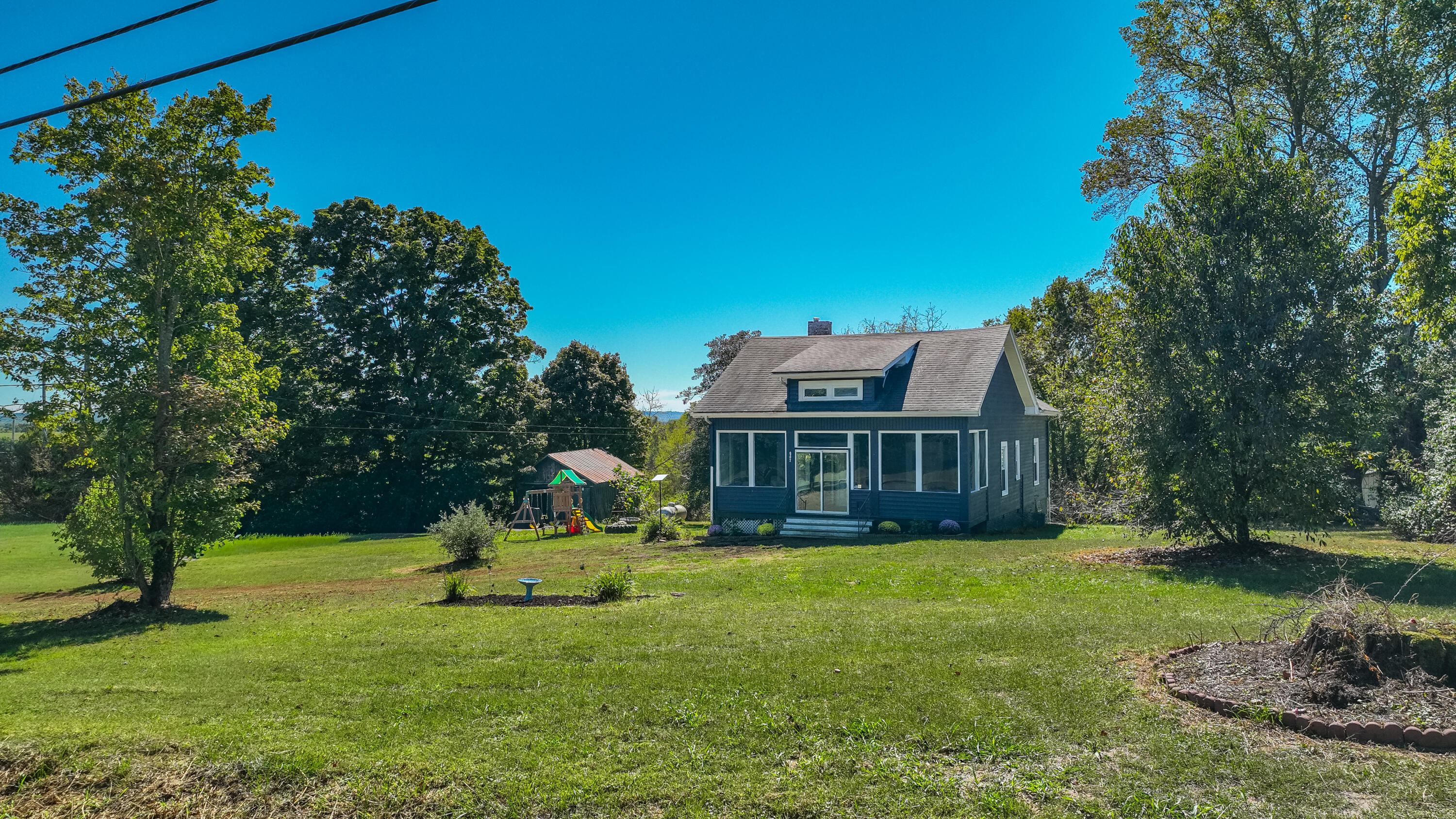 682 Copperhead Road Property Photo 2