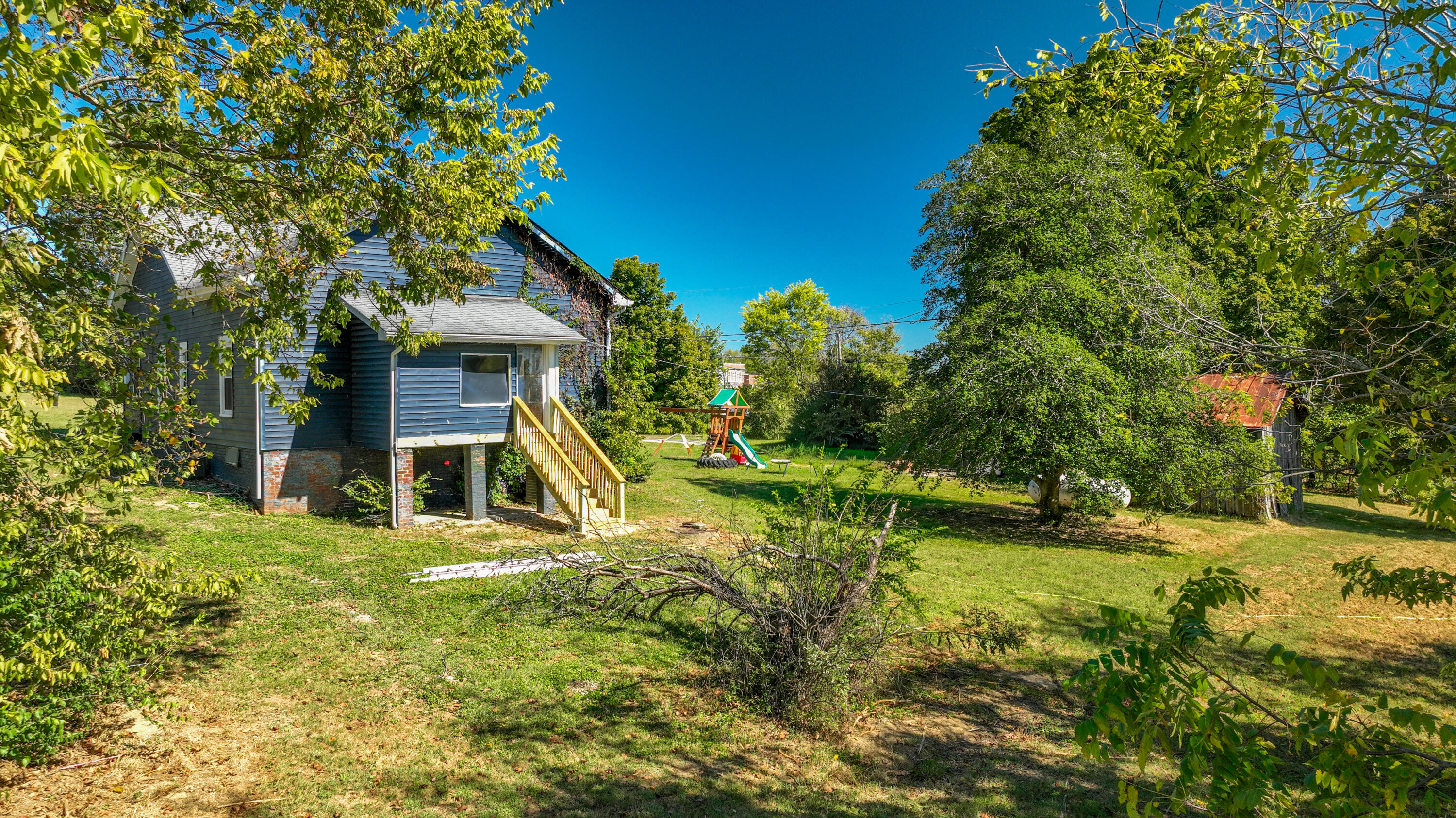 682 Copperhead Road Property Photo 4