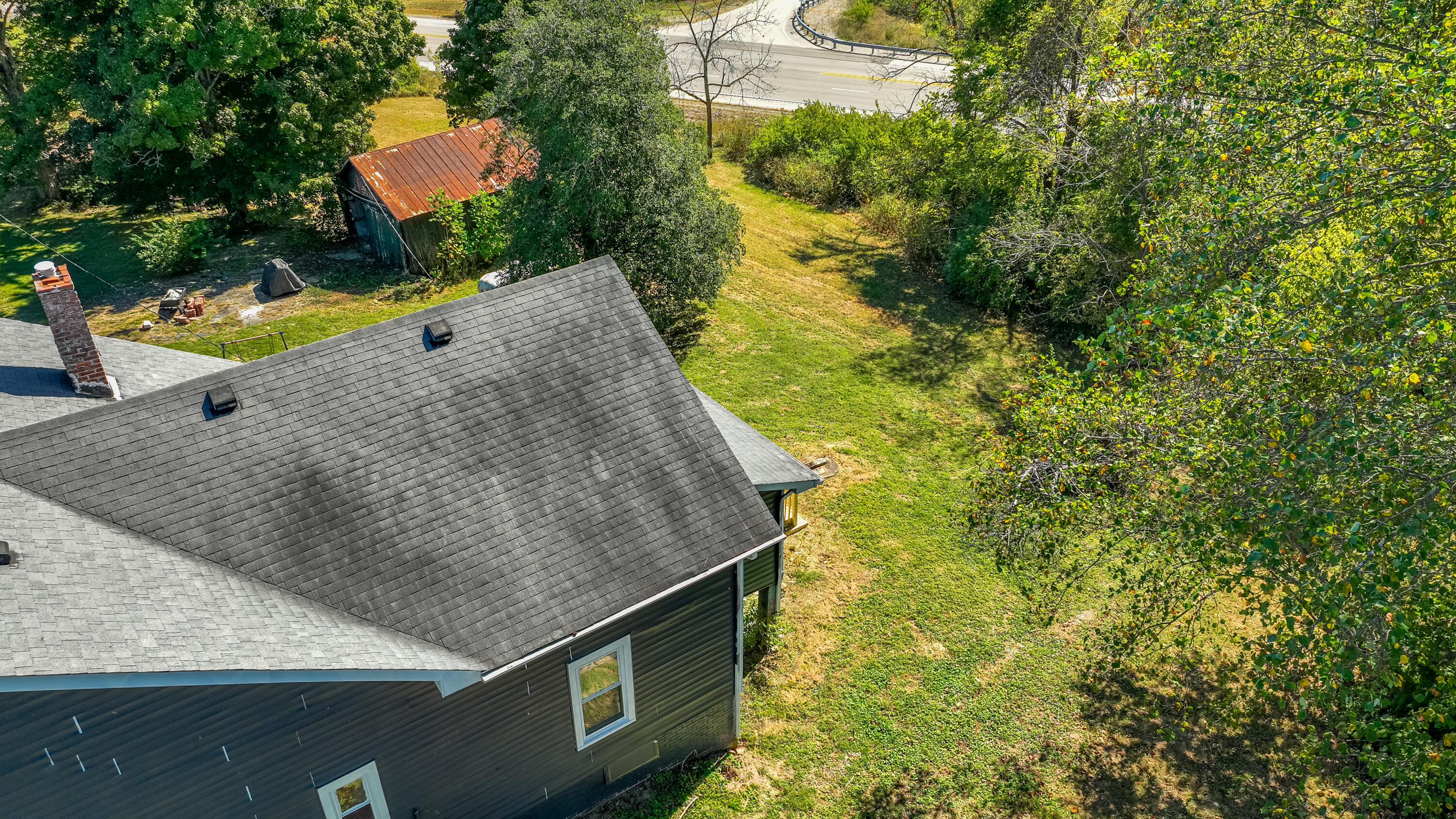 682 Copperhead Road Property Photo 6