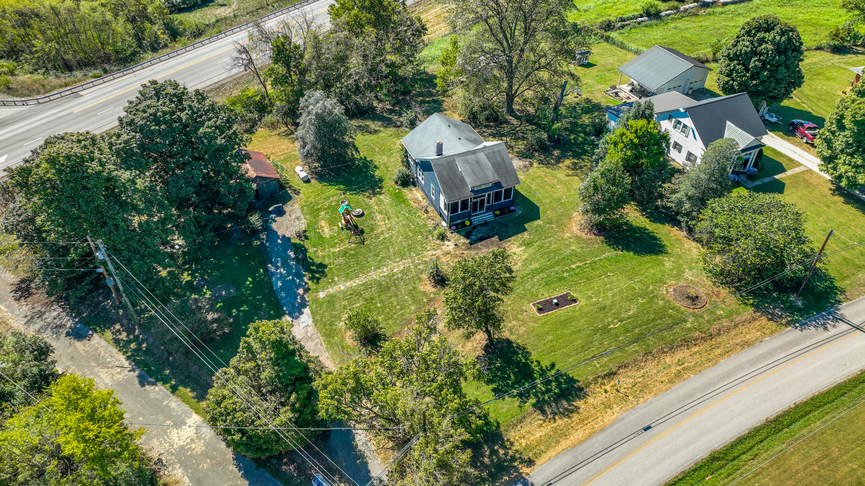 682 Copperhead Road Property Photo 14