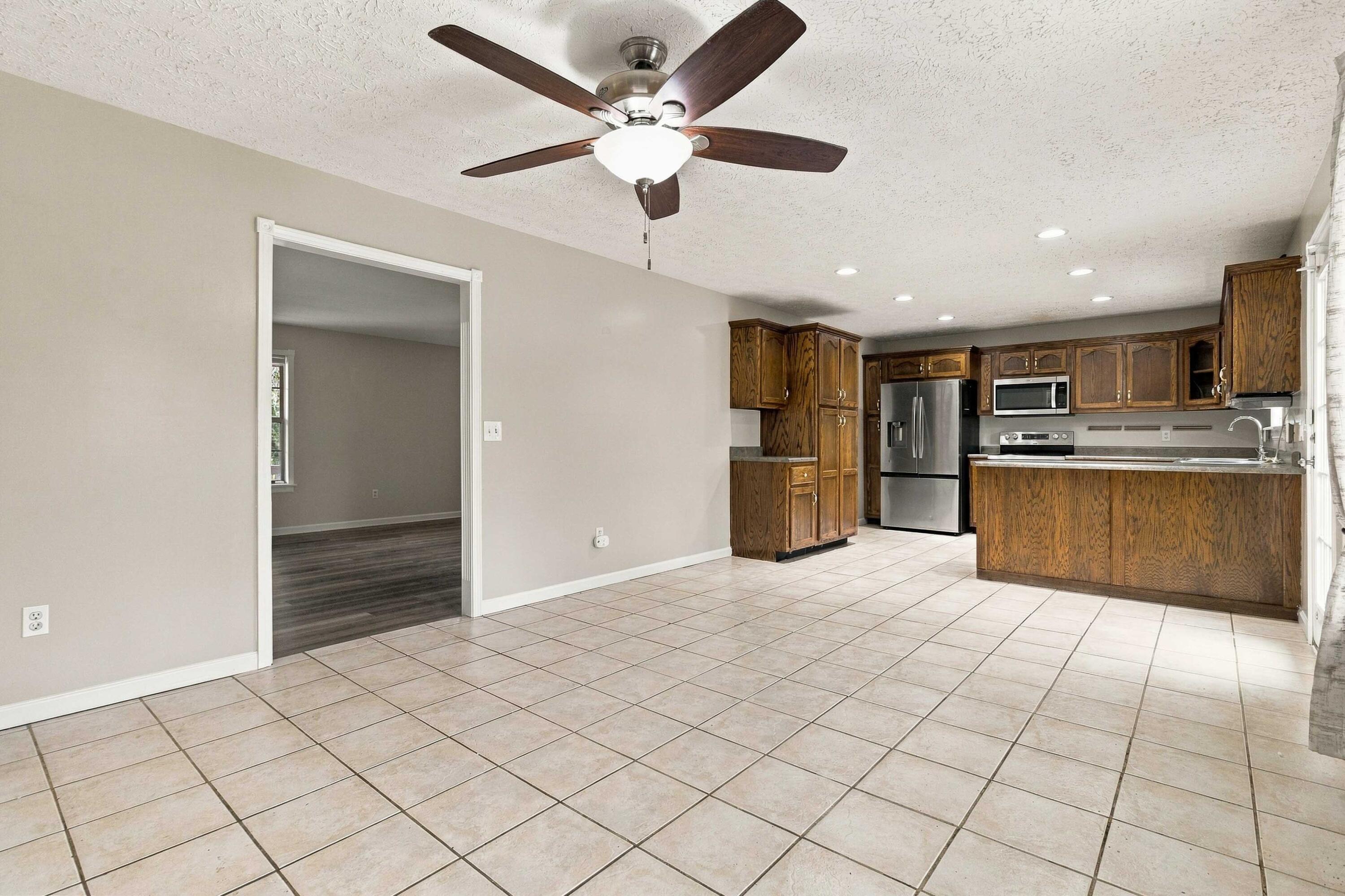 177 General Cleburne Drive Property Photo 28