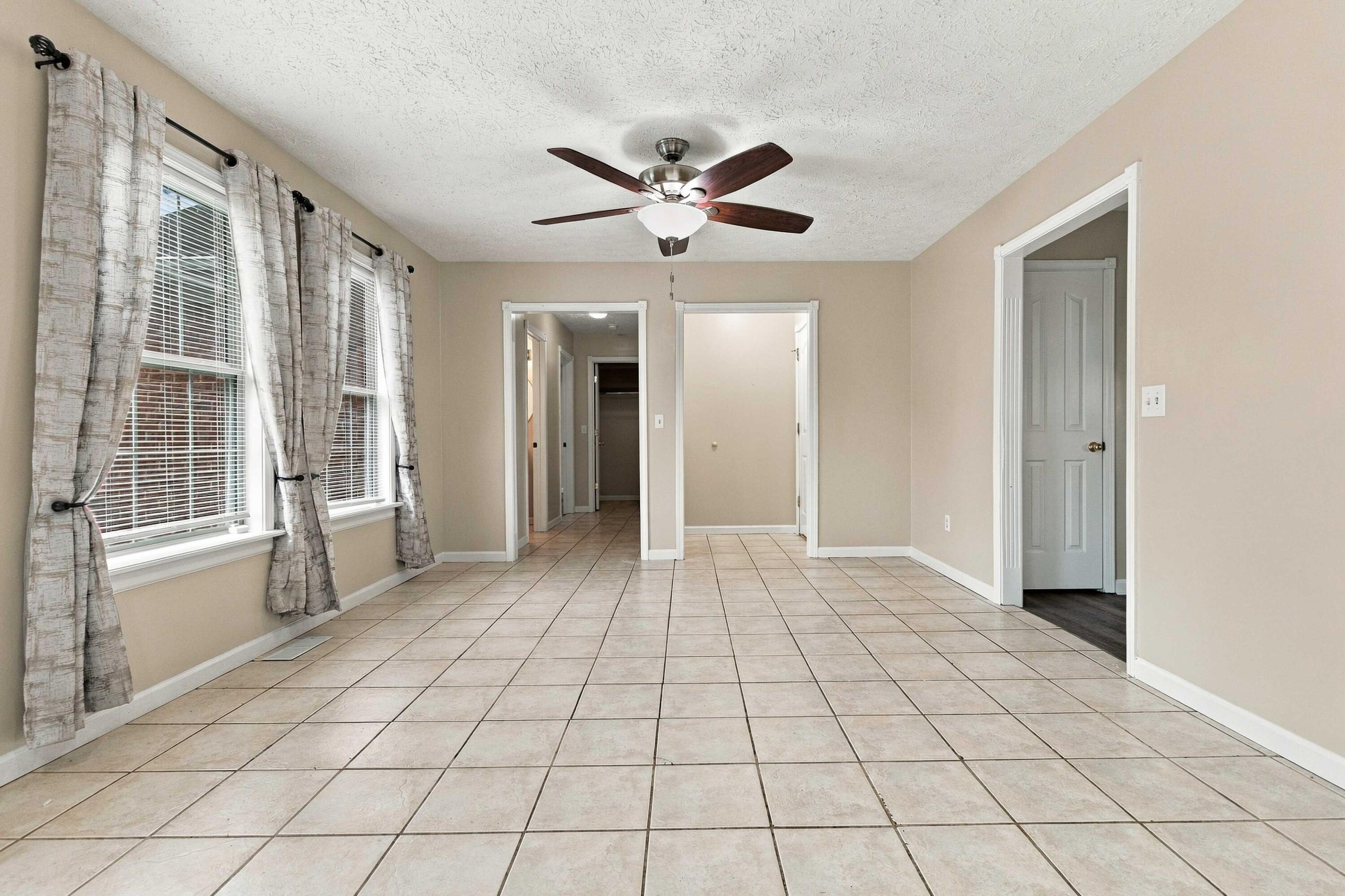 177 General Cleburne Drive Property Photo 29