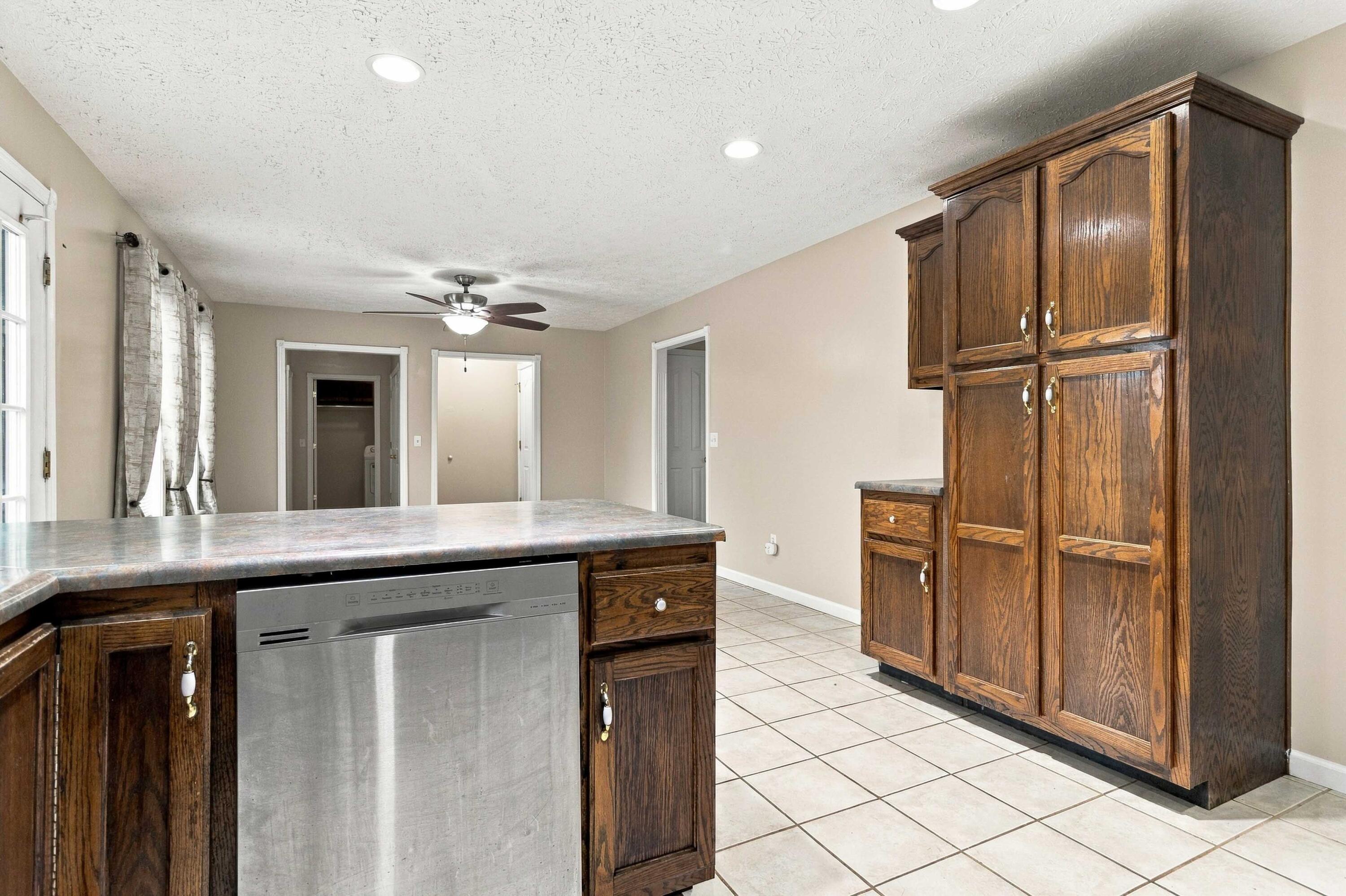 177 General Cleburne Drive Property Photo 33