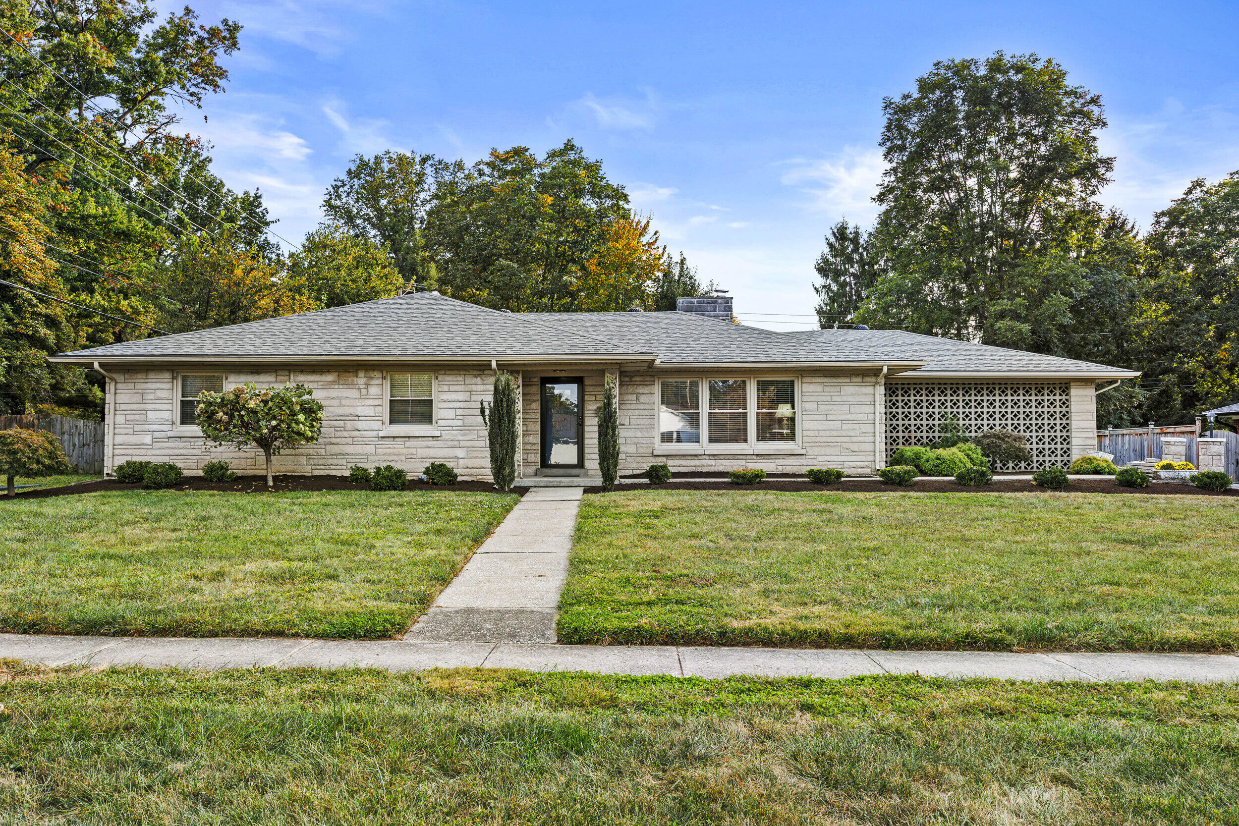 1172 Lane Allen Road Property Photo 1