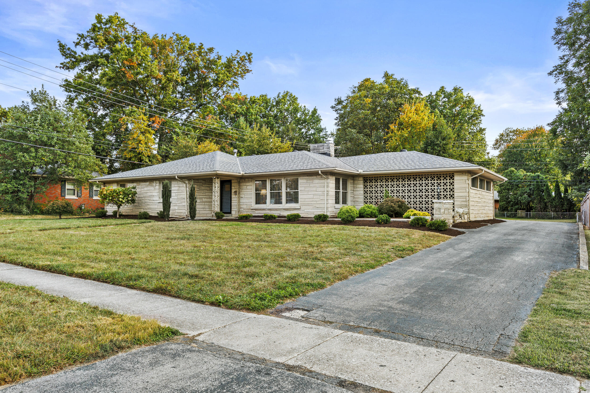 1172 Lane Allen Road Property Photo 3