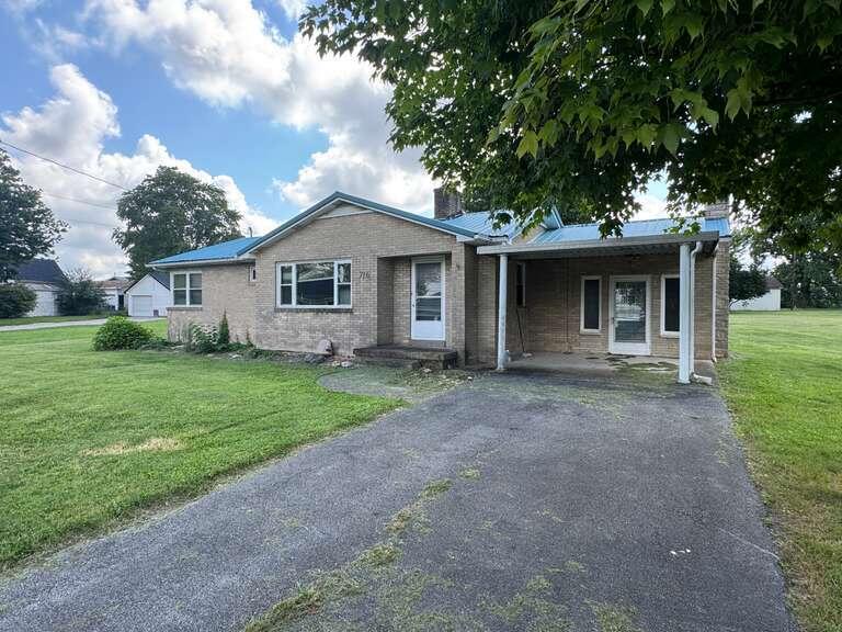 716 Stanford Street Property Photo 1