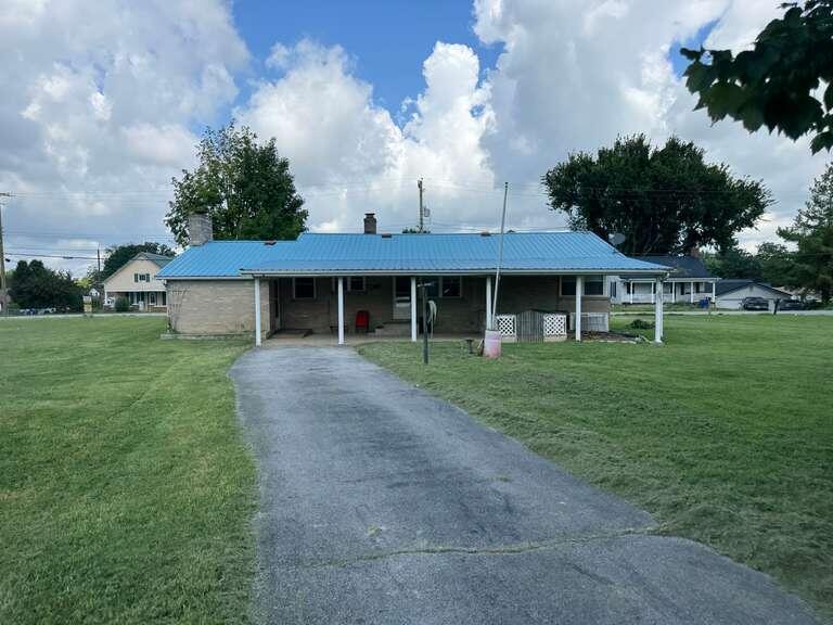 716 Stanford Street Property Photo 2