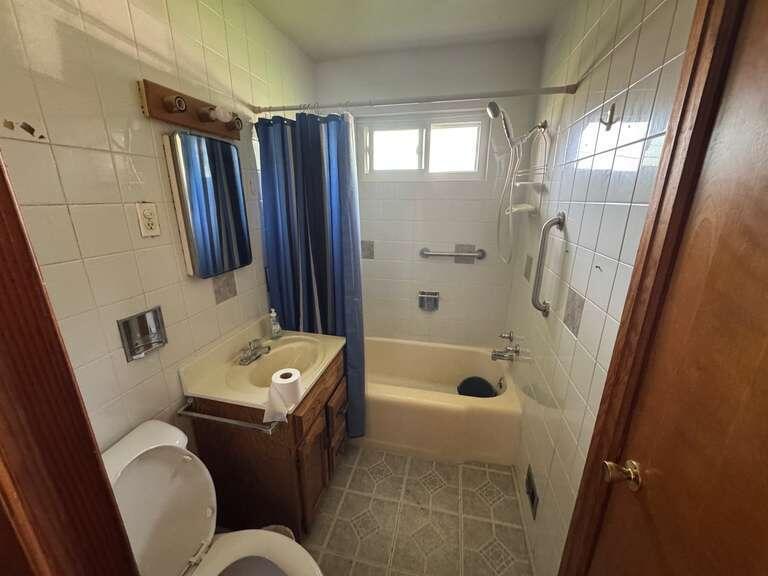 716 Stanford Street Property Photo 9