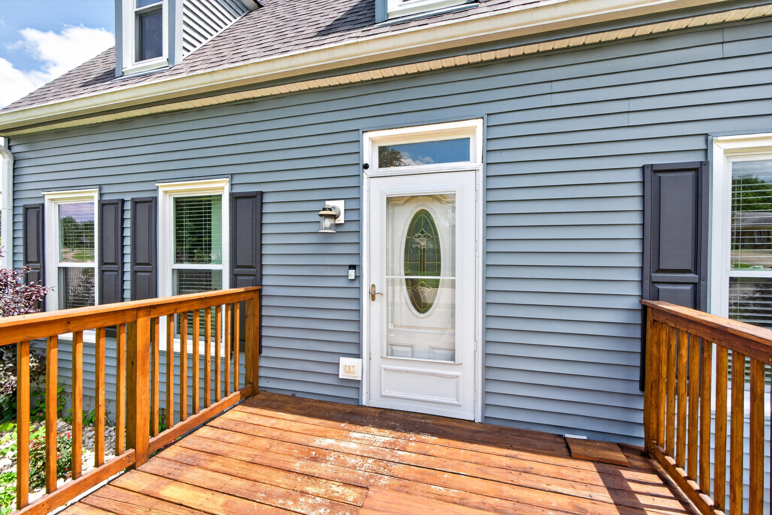 3905 Sundart Drive Property Photo 4