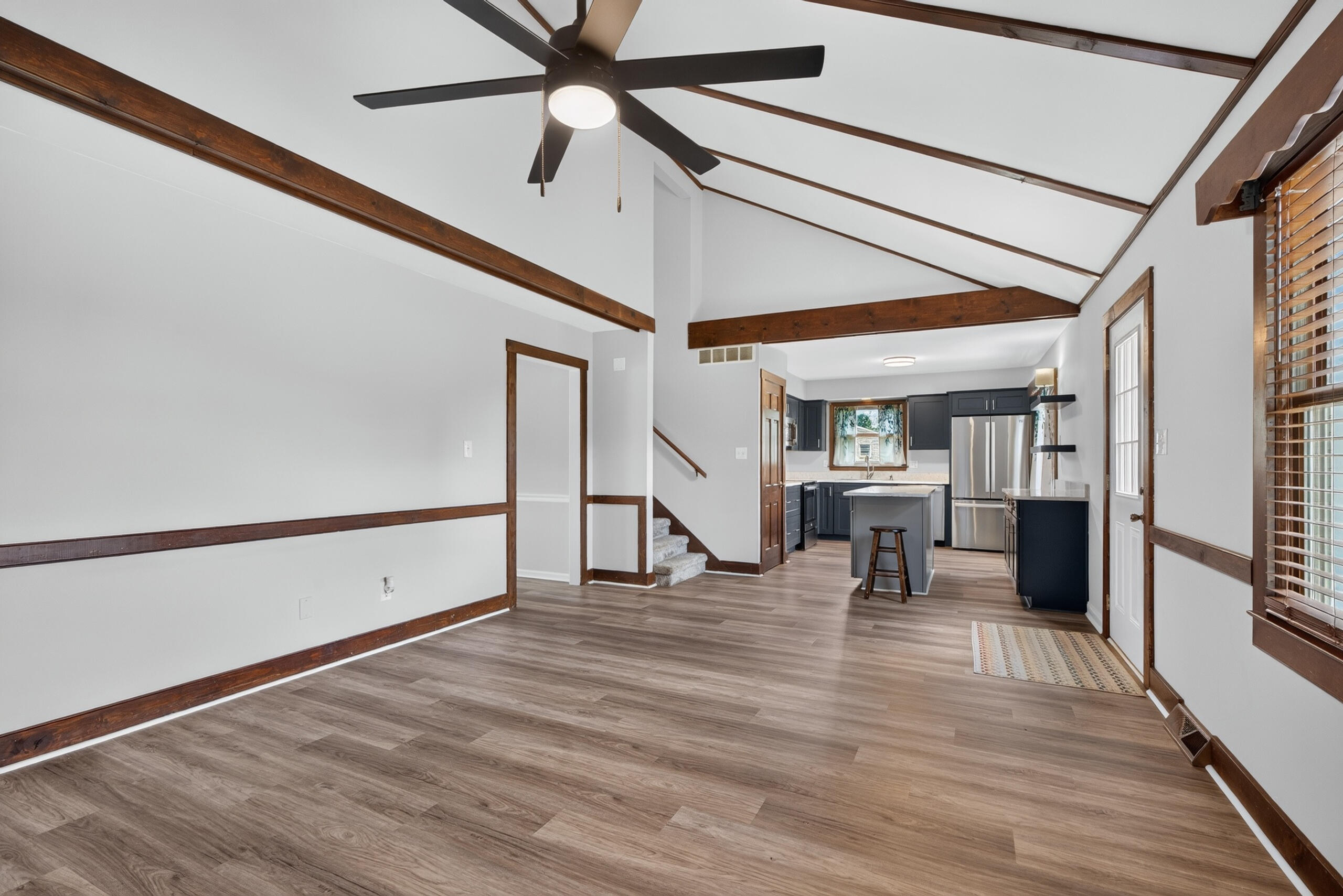 3905 Sundart Drive Property Photo 13